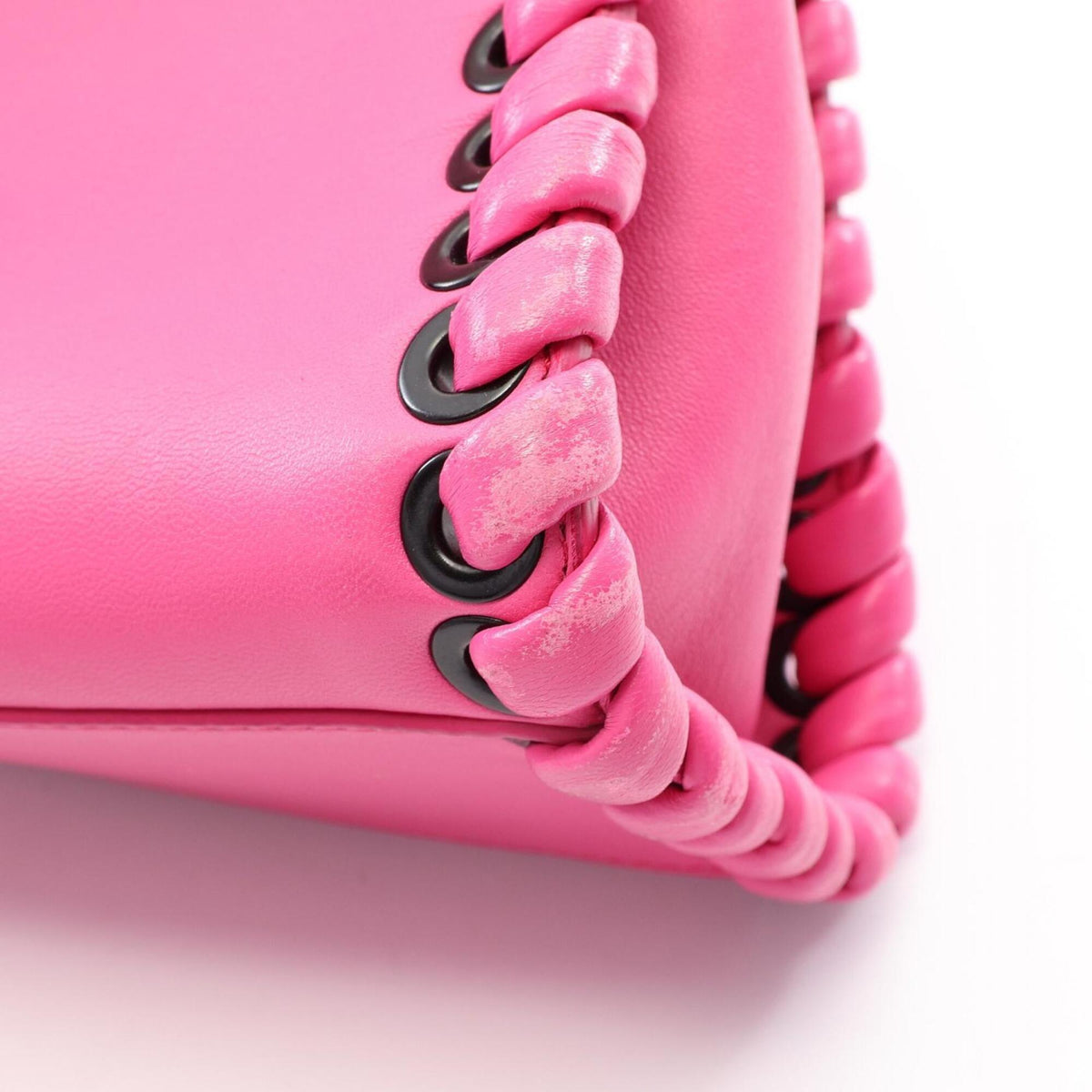 Fendi Pink Leather Handbag (Pre-Owned)