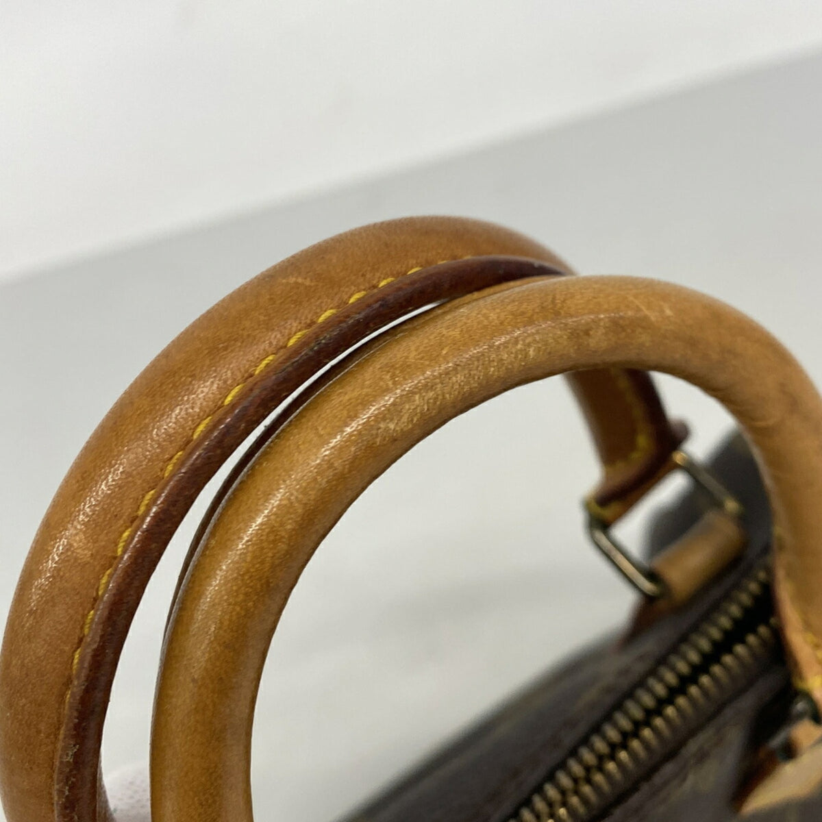 Louis Vuitton Brown Handbag (Pre-Owned)