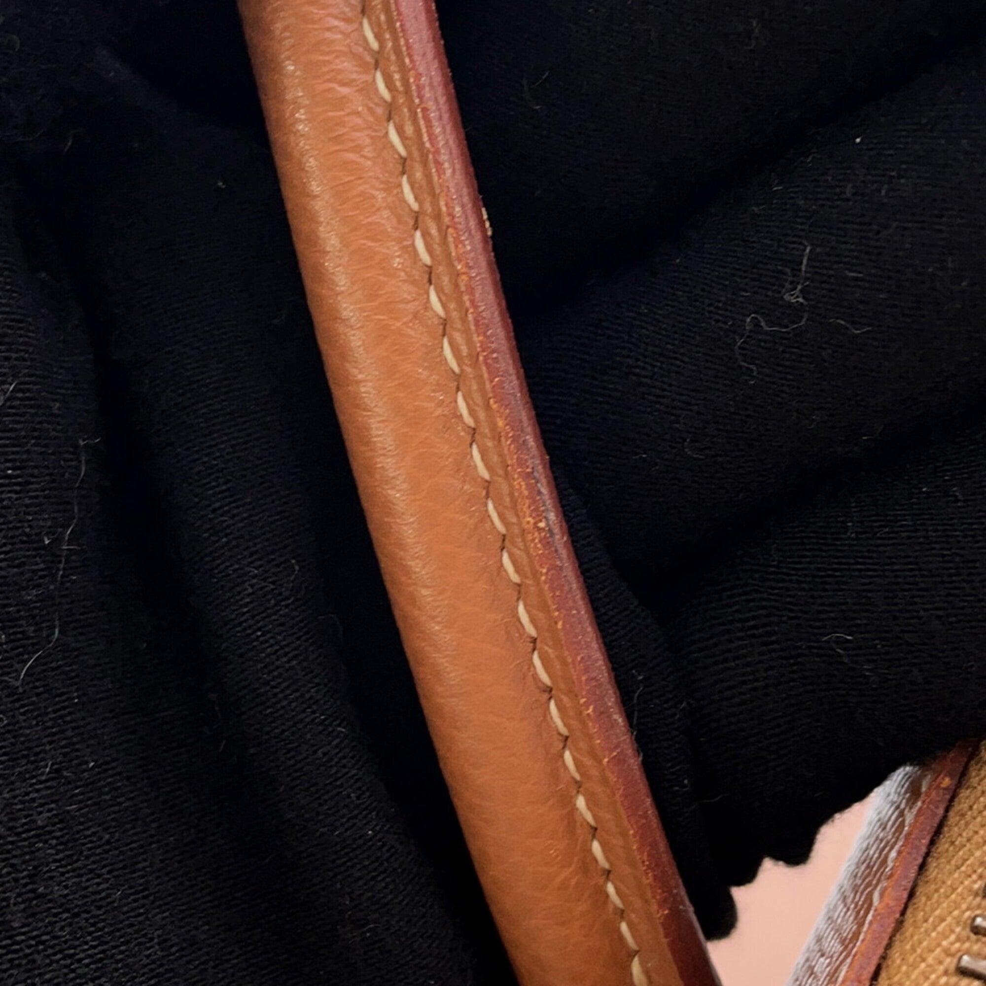Hermes Bolide Gold Courchevel Leather Handbag (Pre-Owned)