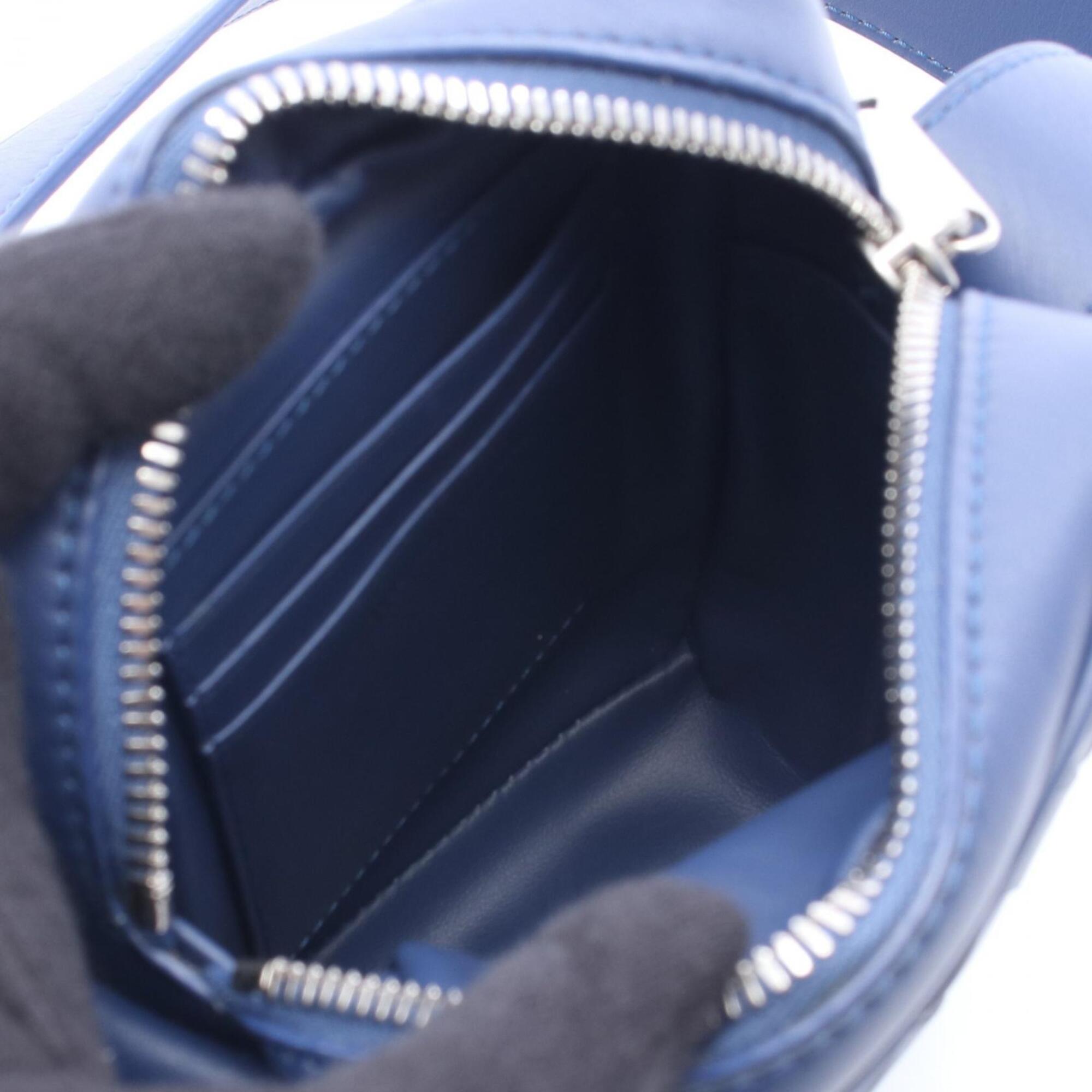 Bottega Veneta Navy Intrecciato Pochette Shoulder Bag (Pre-Owned)