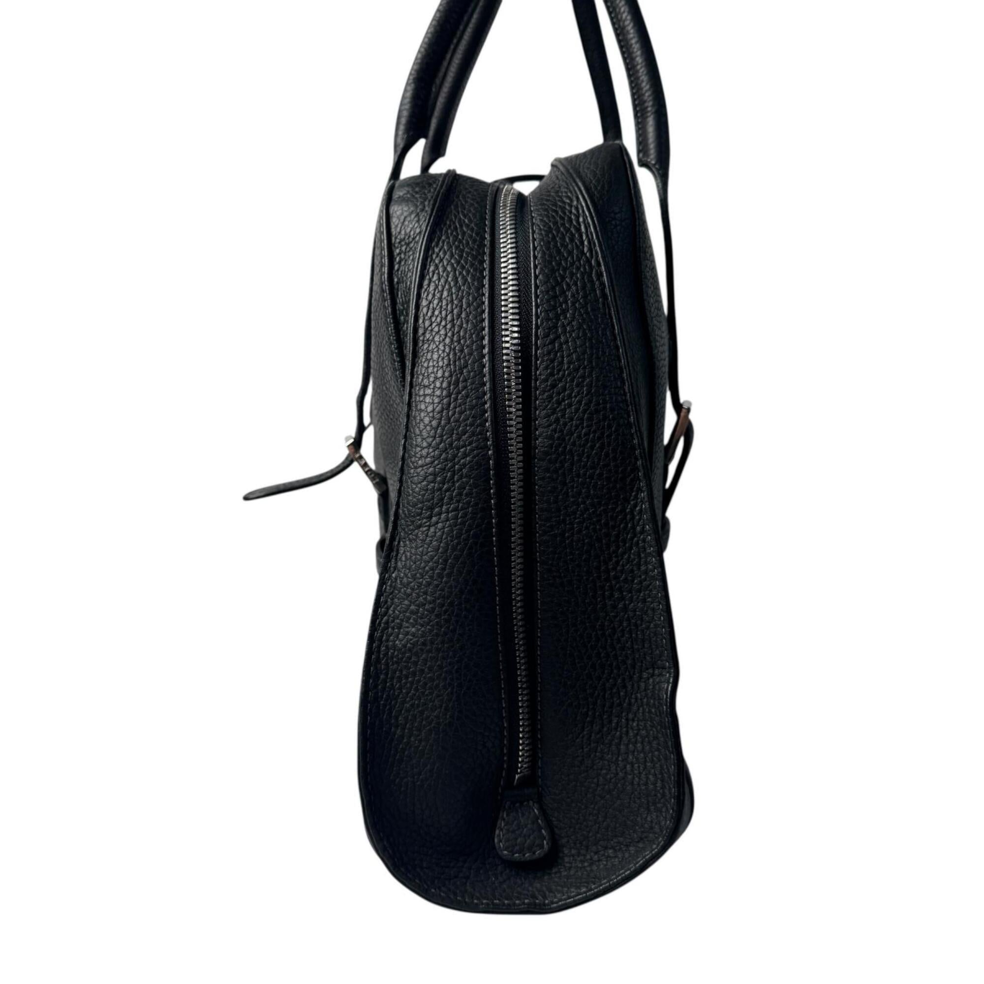 Loewe Black Leather Handbag (Pre-Owned)
