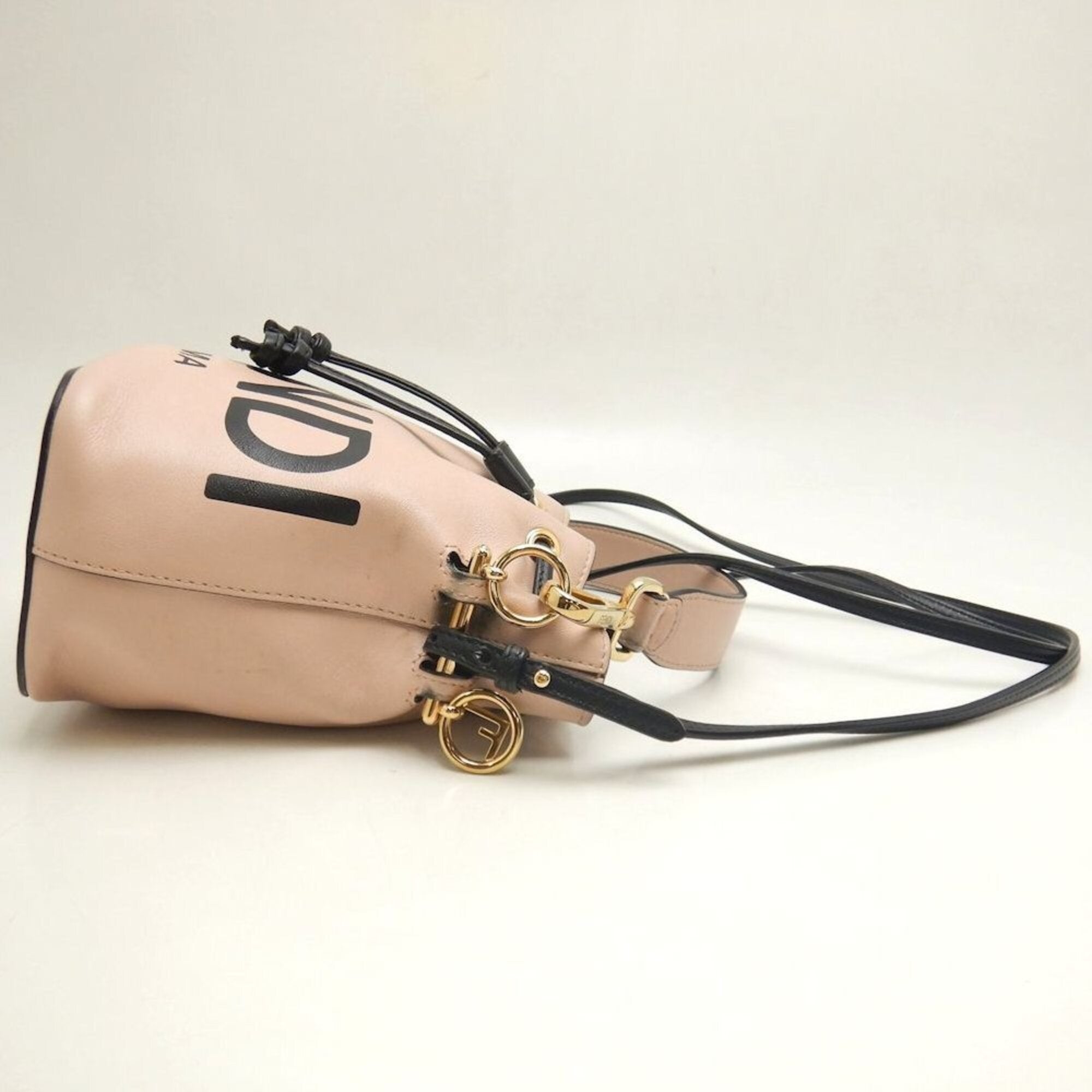 Fendi Black Pink Leather Shoulder Bag (Pre-Owned)