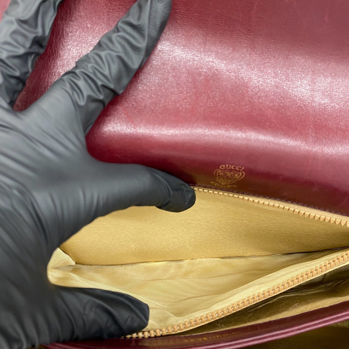 Gucci Red Color Wine Leather Pochette Shoulder Bag (Pre-Owned)