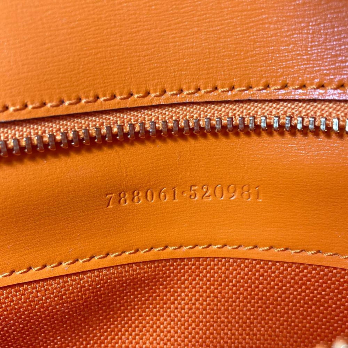 Gucci Gg Canvas Orange Gg Canvas Shoulder Bag (Pre-Owned)