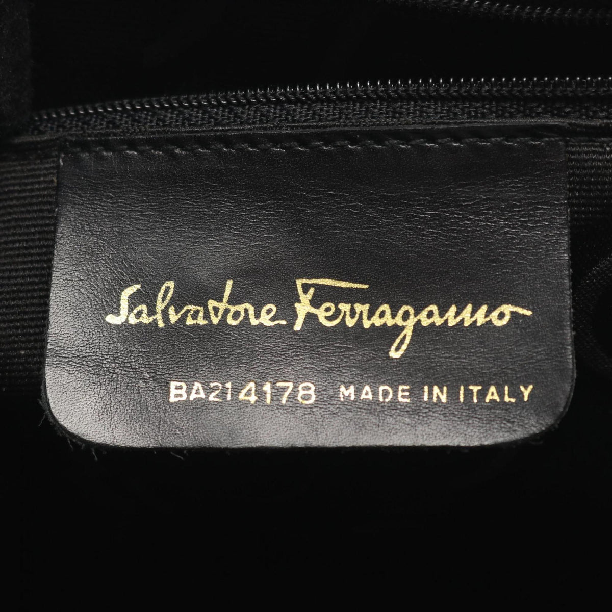 Salvatore Ferragamo Navy Leather Handbag (Pre-Owned)