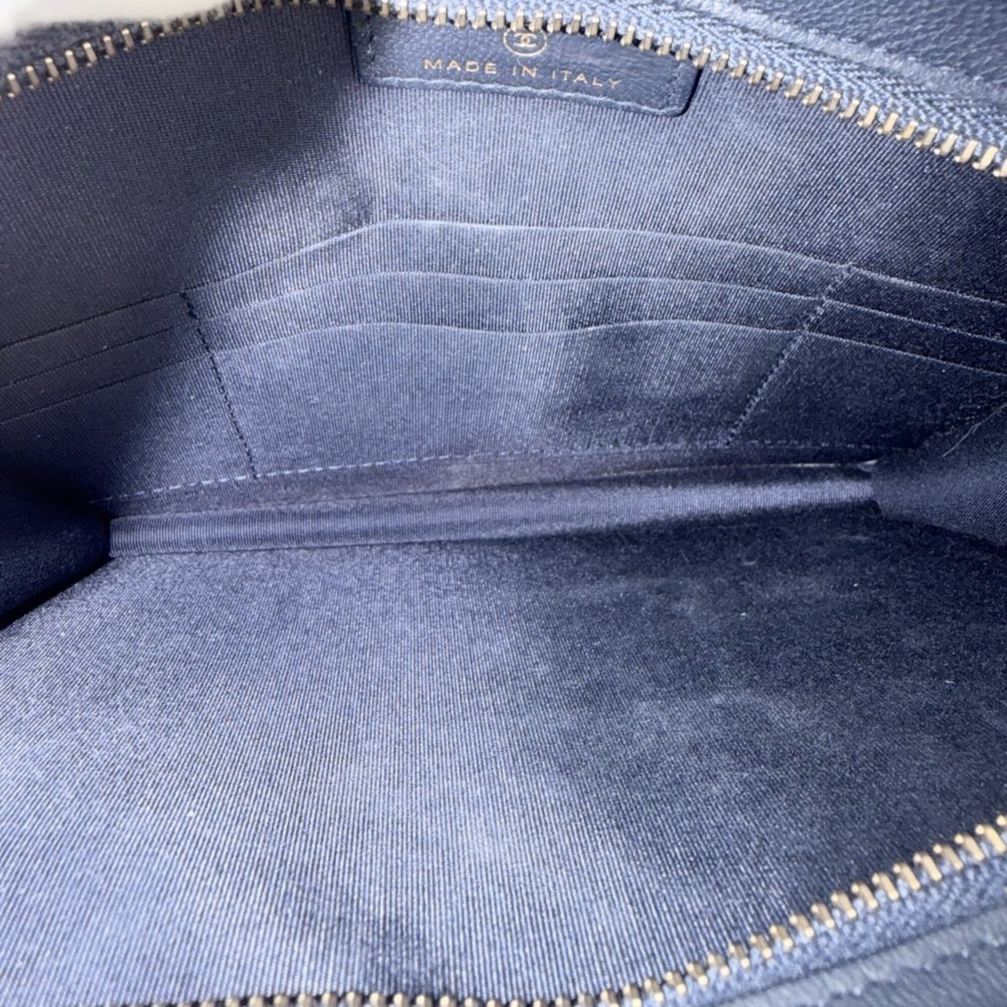 Chanel Matelasse Navy Leather Shoulder Bag (Pre-Owned)