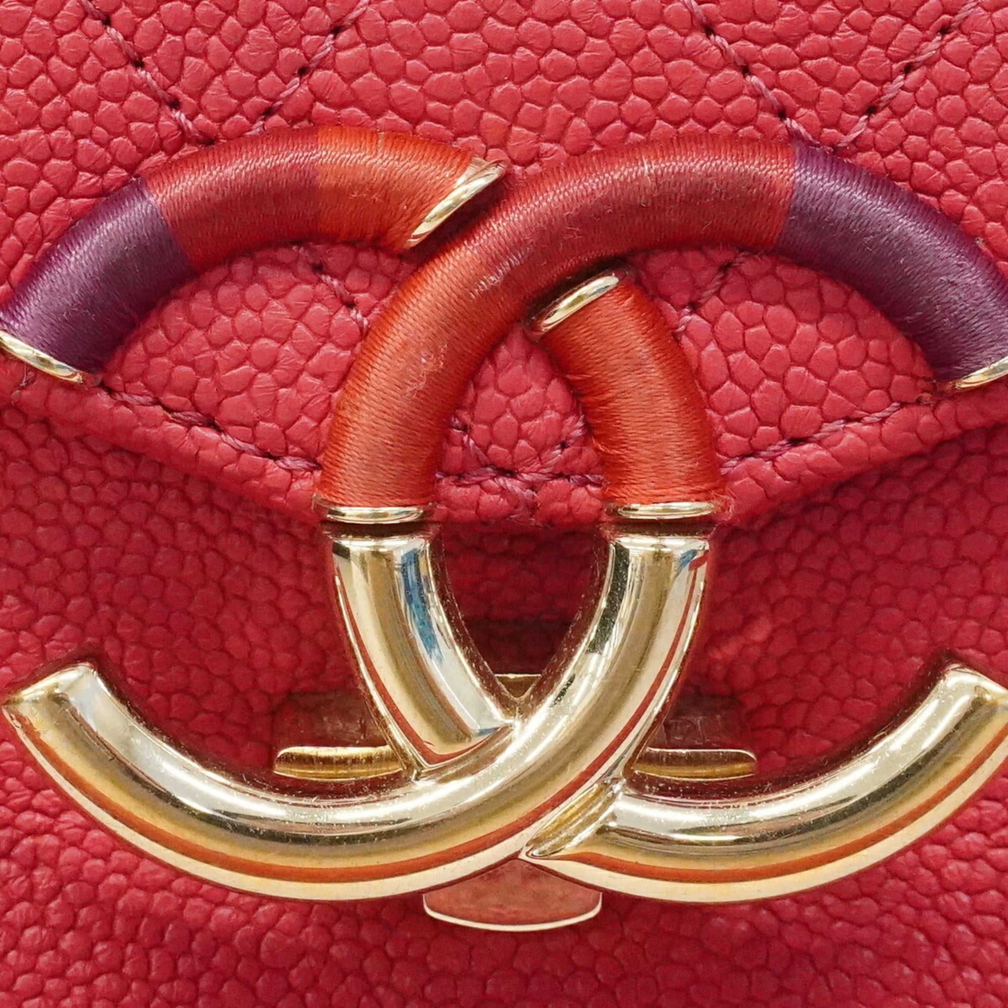 Chanel Pink Grained Calfskin Handbag (Pre-Owned)