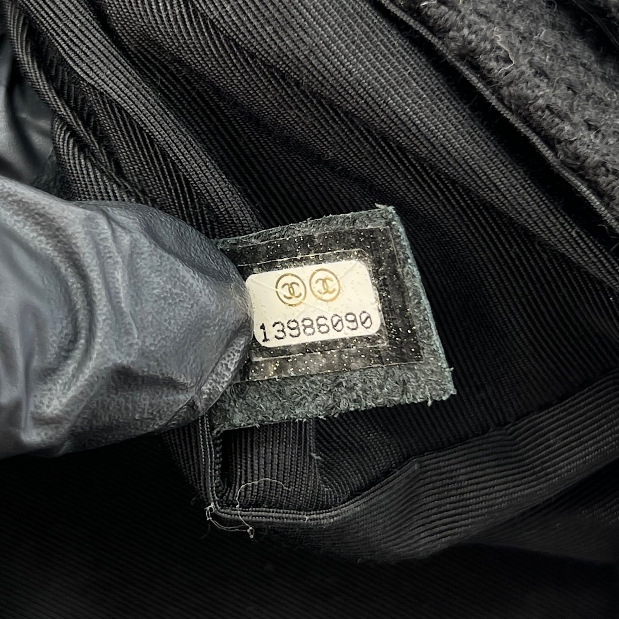 Chanel Black Shoulder Bag (Pre-Owned)