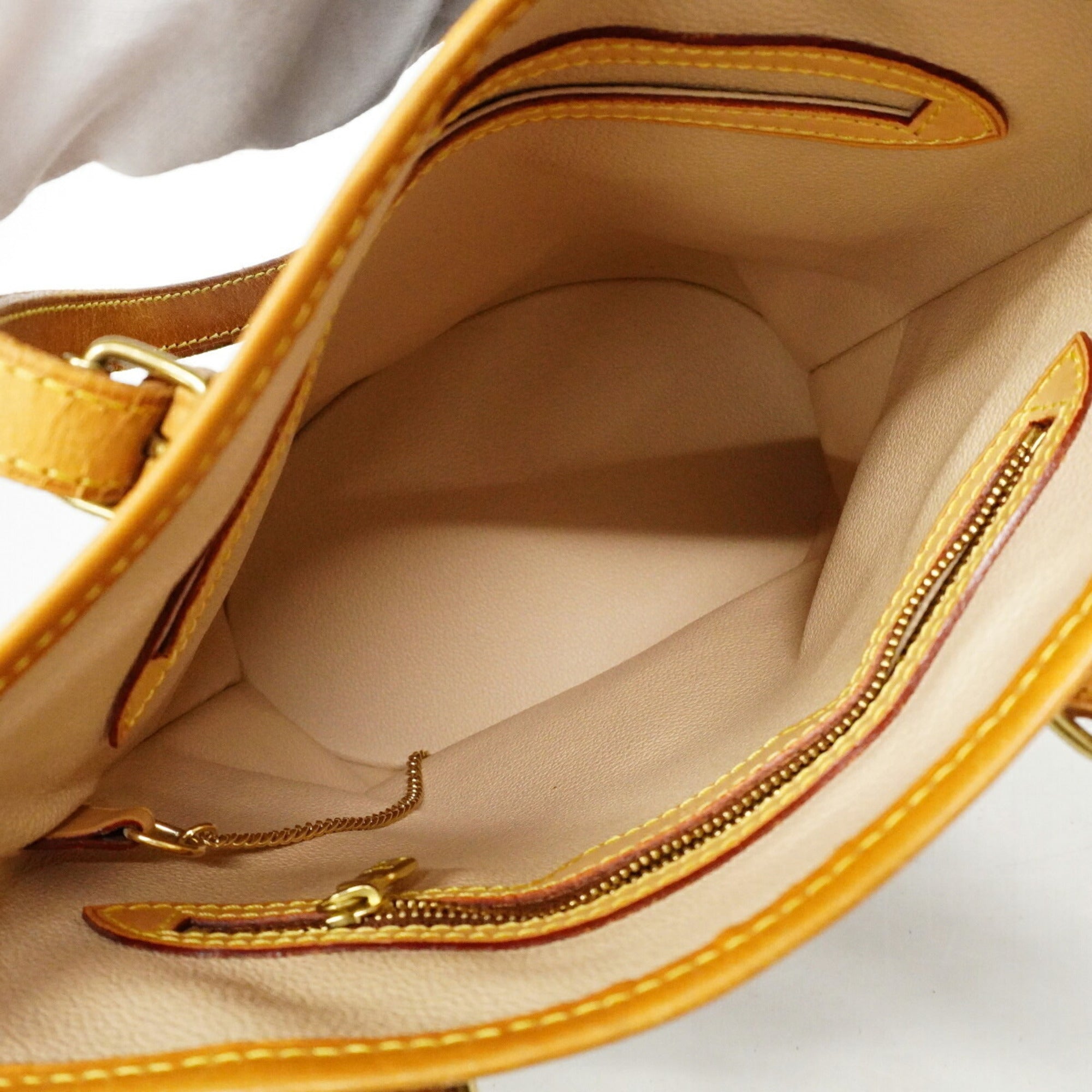 Louis Vuitton Brown Tote Bag (Pre-Owned)