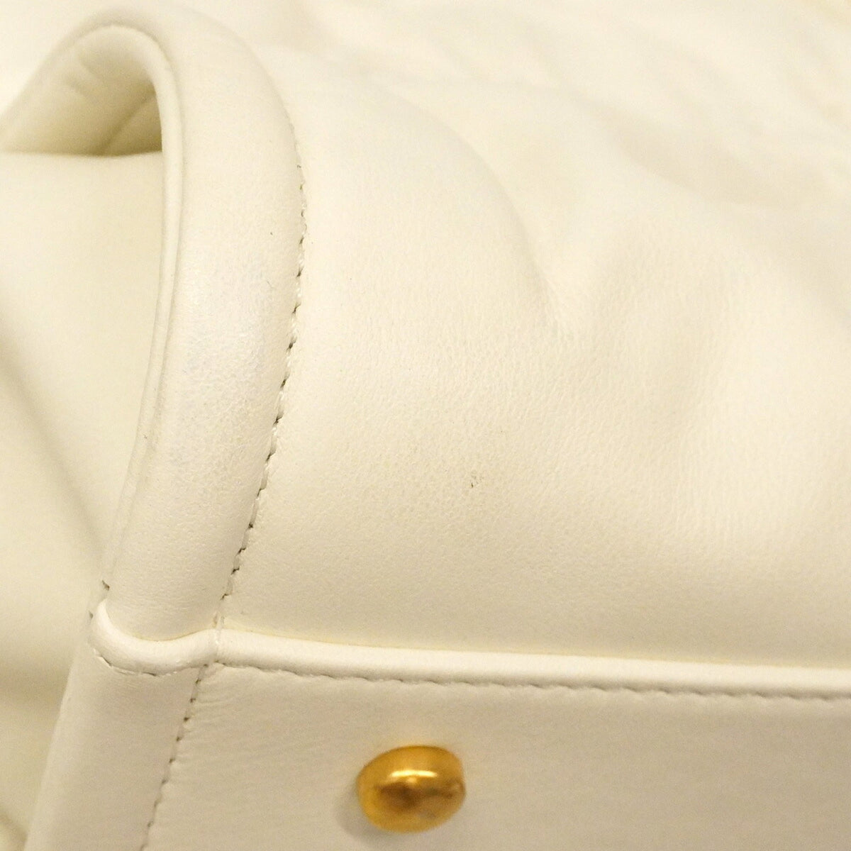 Chanel White Leather Tote Bag (Pre-Owned)