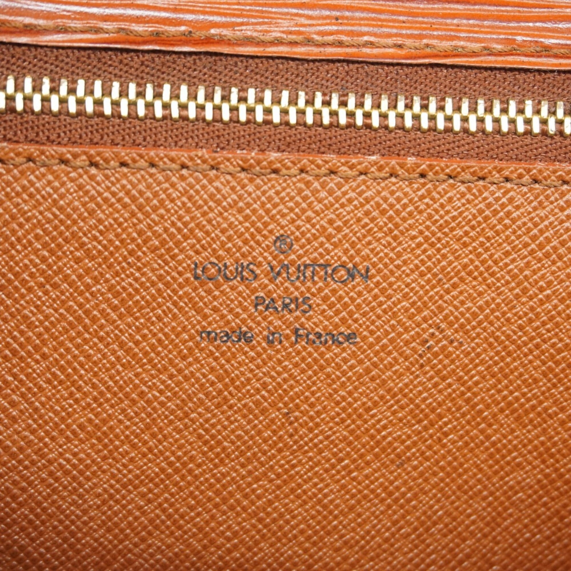 Louis Vuitton Kenyan Brown Clutch Bag (Pre-Owned)