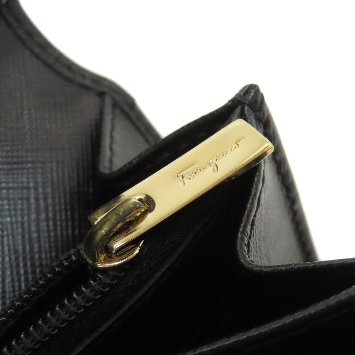 Salvatore Ferragamo Black Leather Long Wallet (Bi-Fold) (Pre-Owned)