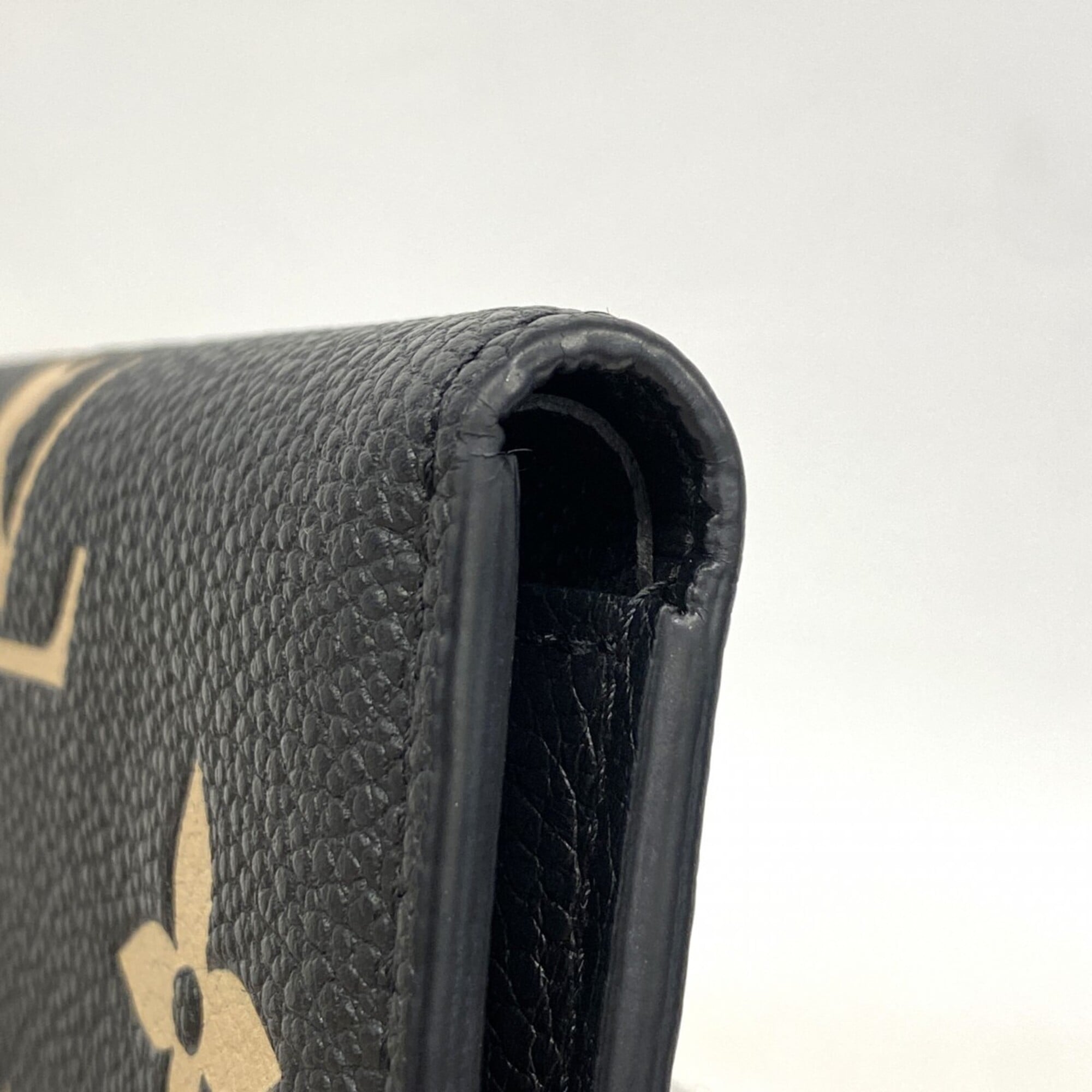 Louis Vuitton Beige Black Wallet (Tri-Fold) (Pre-Owned)