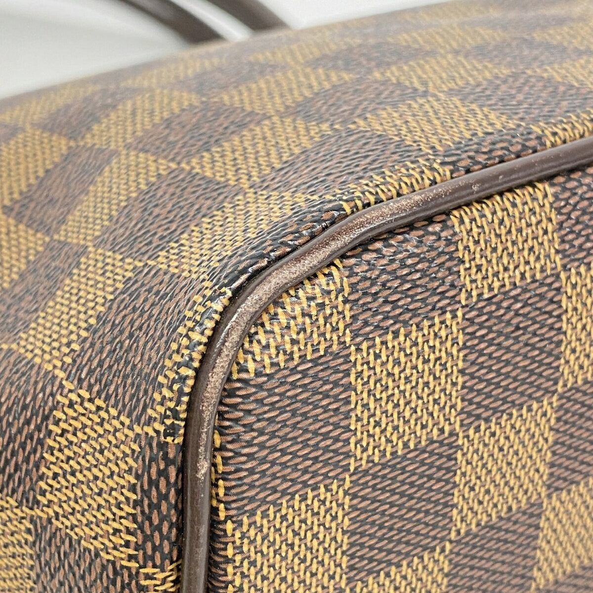 Louis Vuitton Ebene Handbag (Pre-Owned)