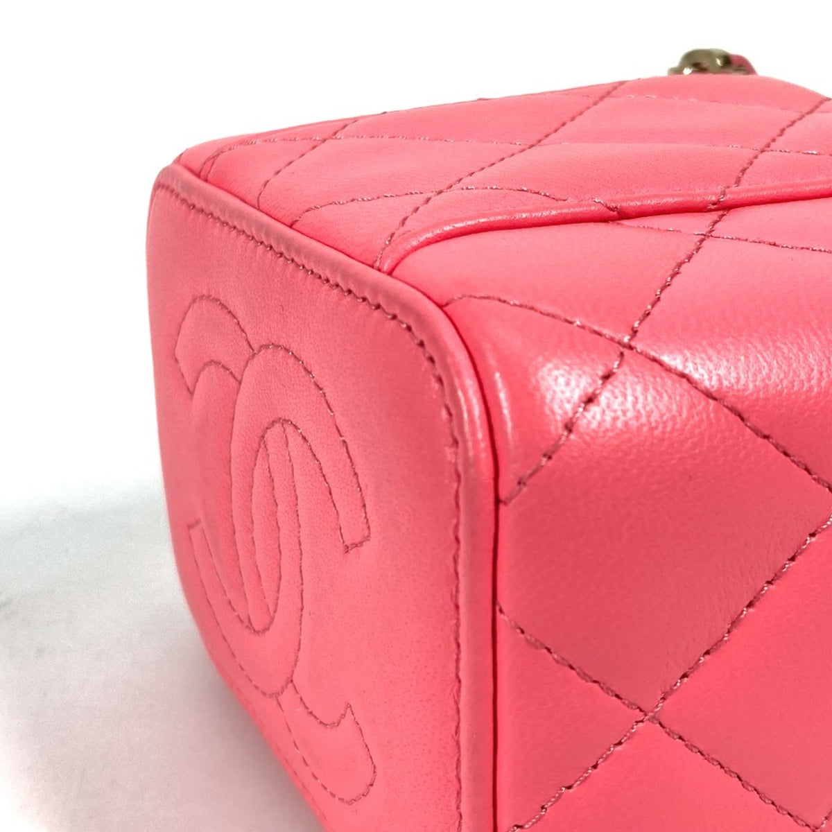 Chanel Pink Leather Shoulder Bag Vanity Bag (Pre-Owned)