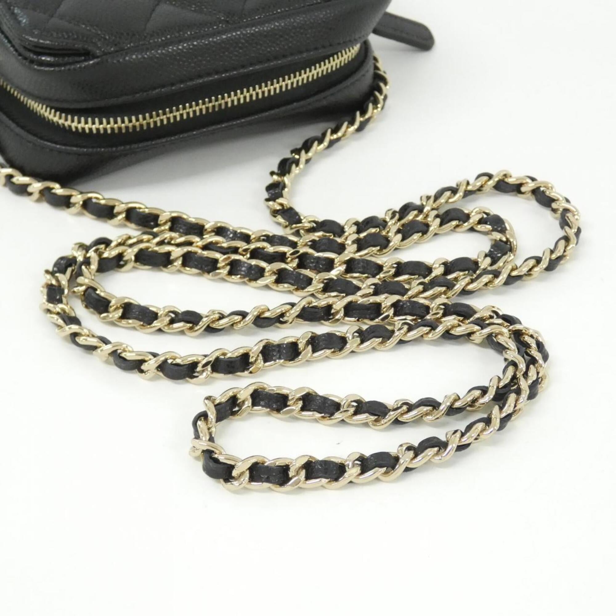 Chanel Black Grained Calfskin Handbag Shoulder Bag (Pre-Owned)