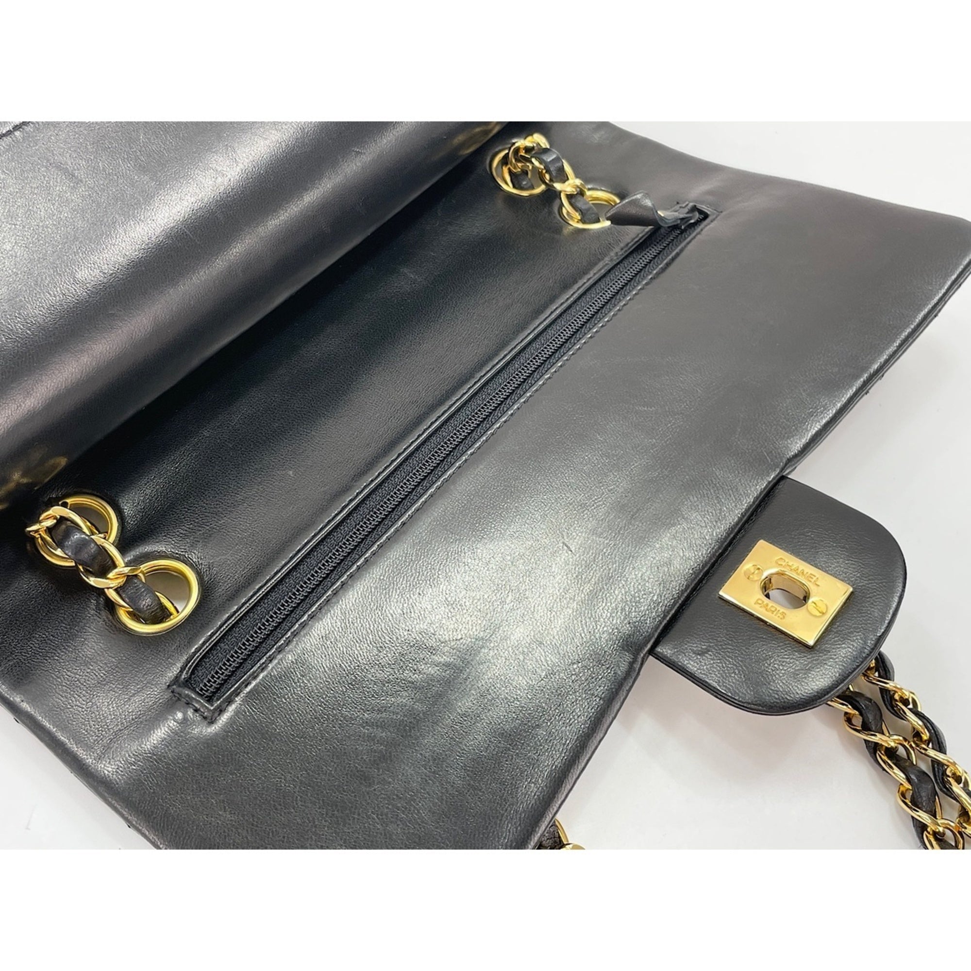 Chanel Matelasse Black Shoulder Bag (Pre-Owned)