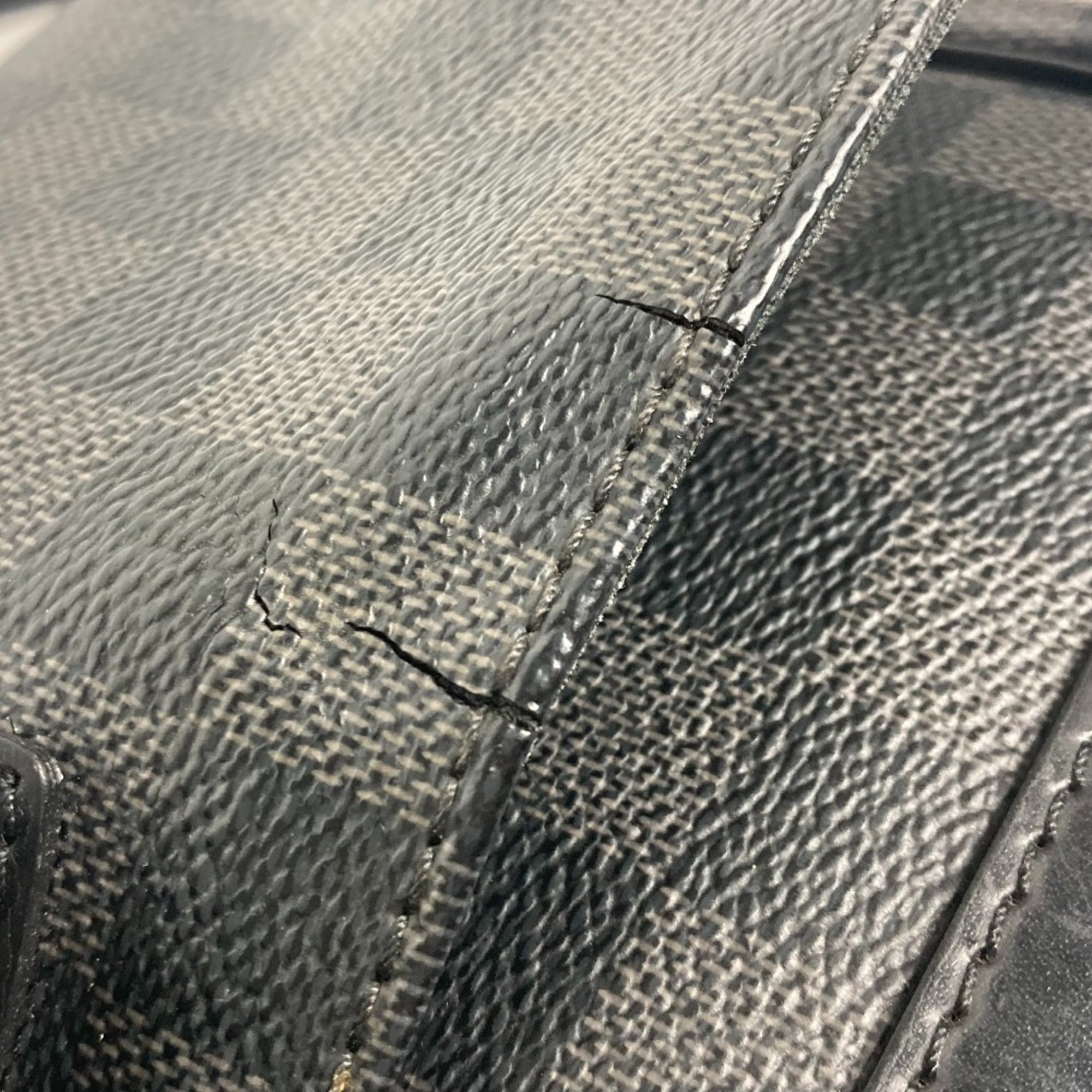 Louis Vuitton Black Damier Graphite Messenger Bag Shoulder Bag (Pre-Owned)
