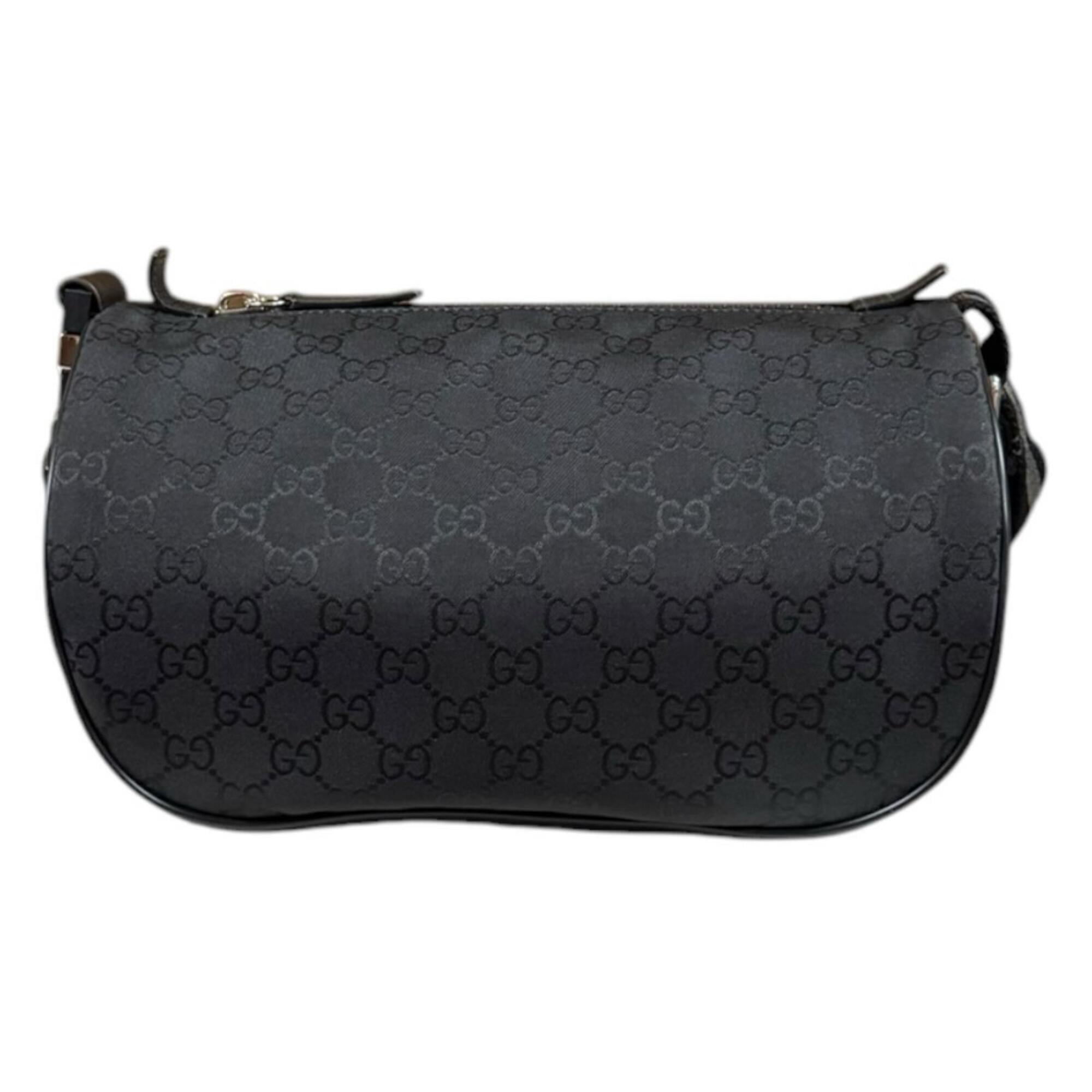 Gucci Black Nylon Sling Bag (Pre-Owned)