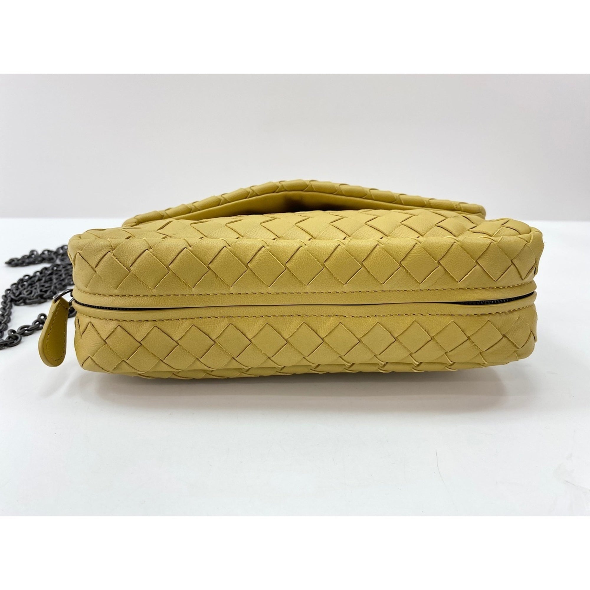 Bottega Veneta Intrecciato Yellow Shoulder Bag (Pre-Owned)