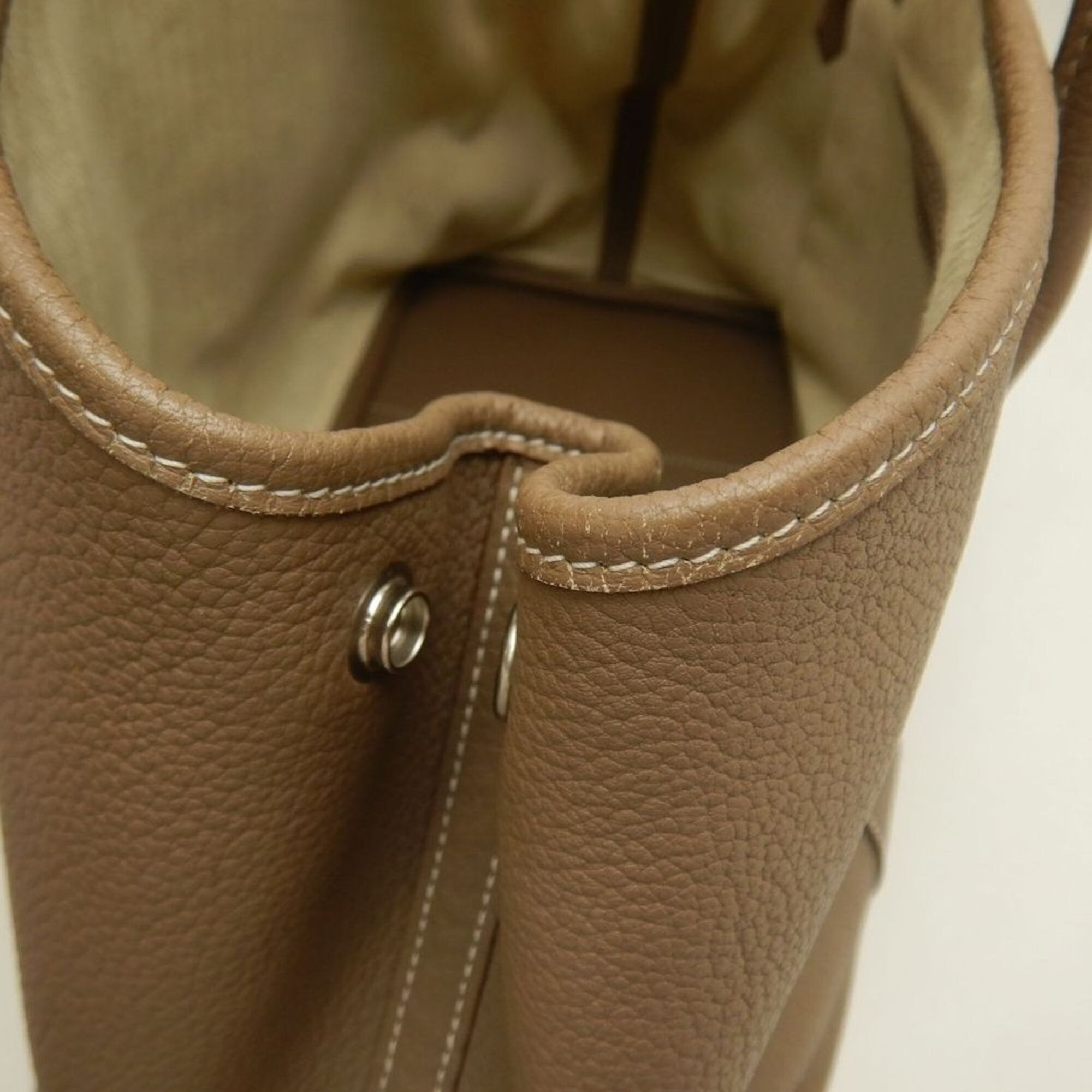 Hermes Etoupe Gray Negonda Leather Handbag (Pre-Owned)