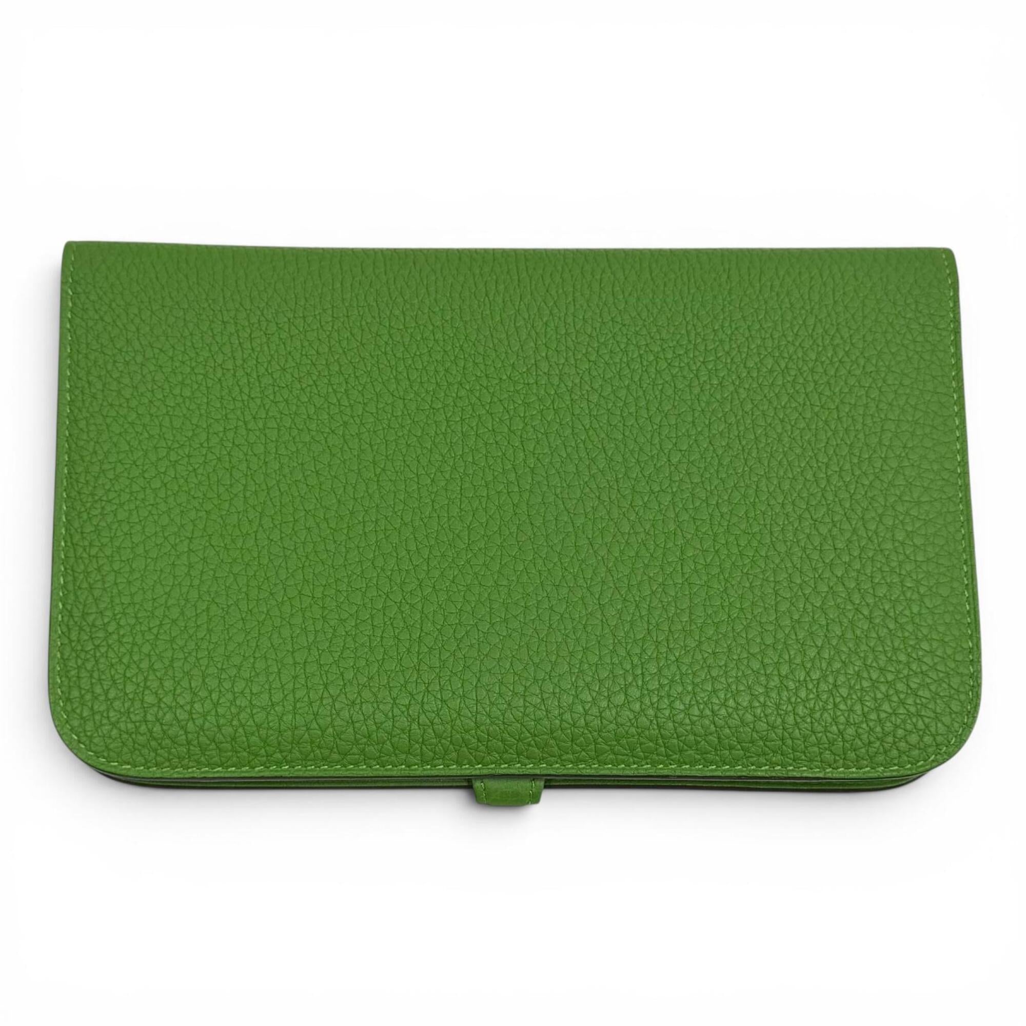 Hermes Bambou Togo Leather Long Wallet (Bi-Fold) (Pre-Owned)