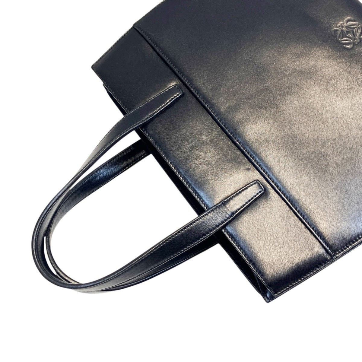 Loewe Black Leather Handbag (Pre-Owned)