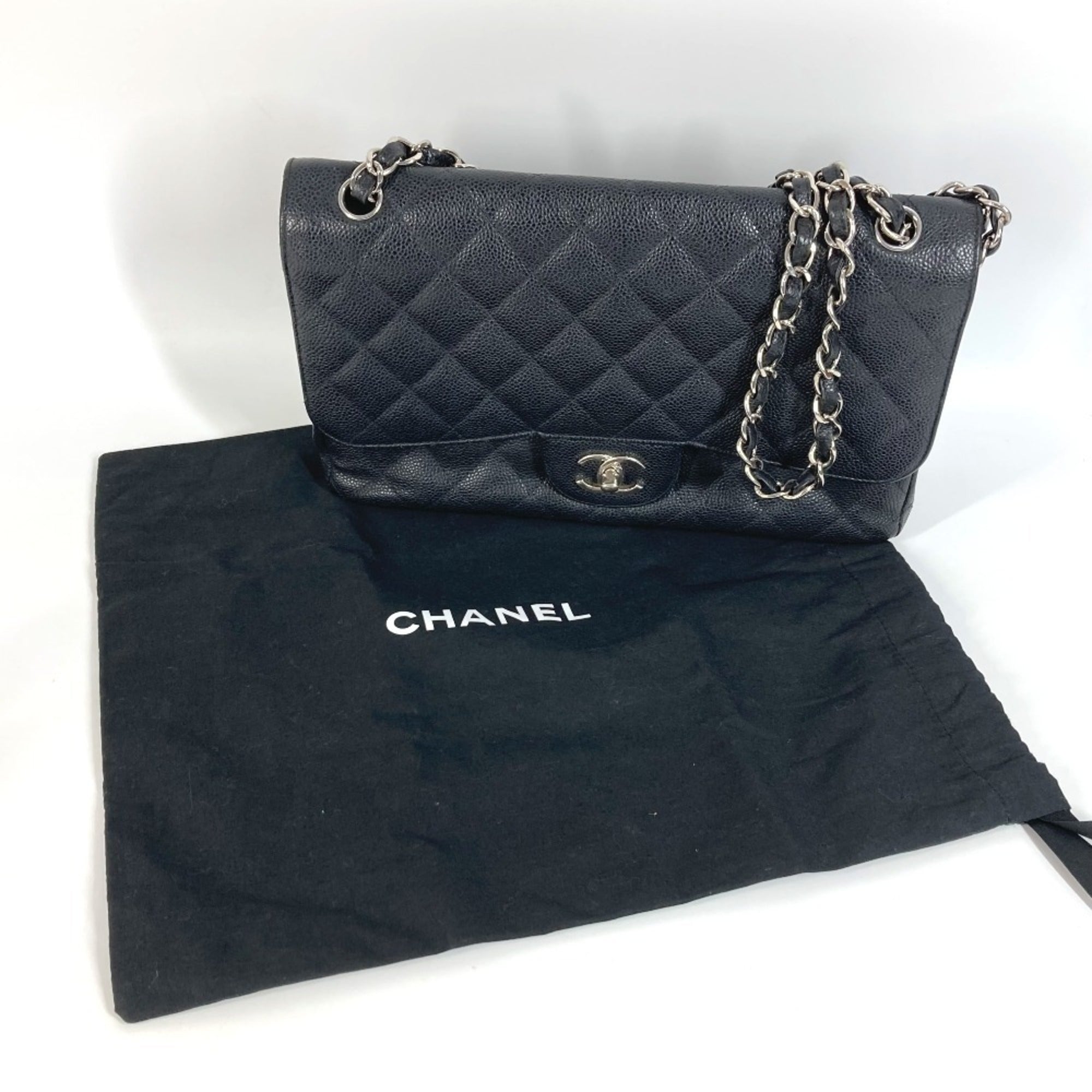 Chanel Matelasse Black Grained Calfskin Shoulder Bag (Pre-Owned)