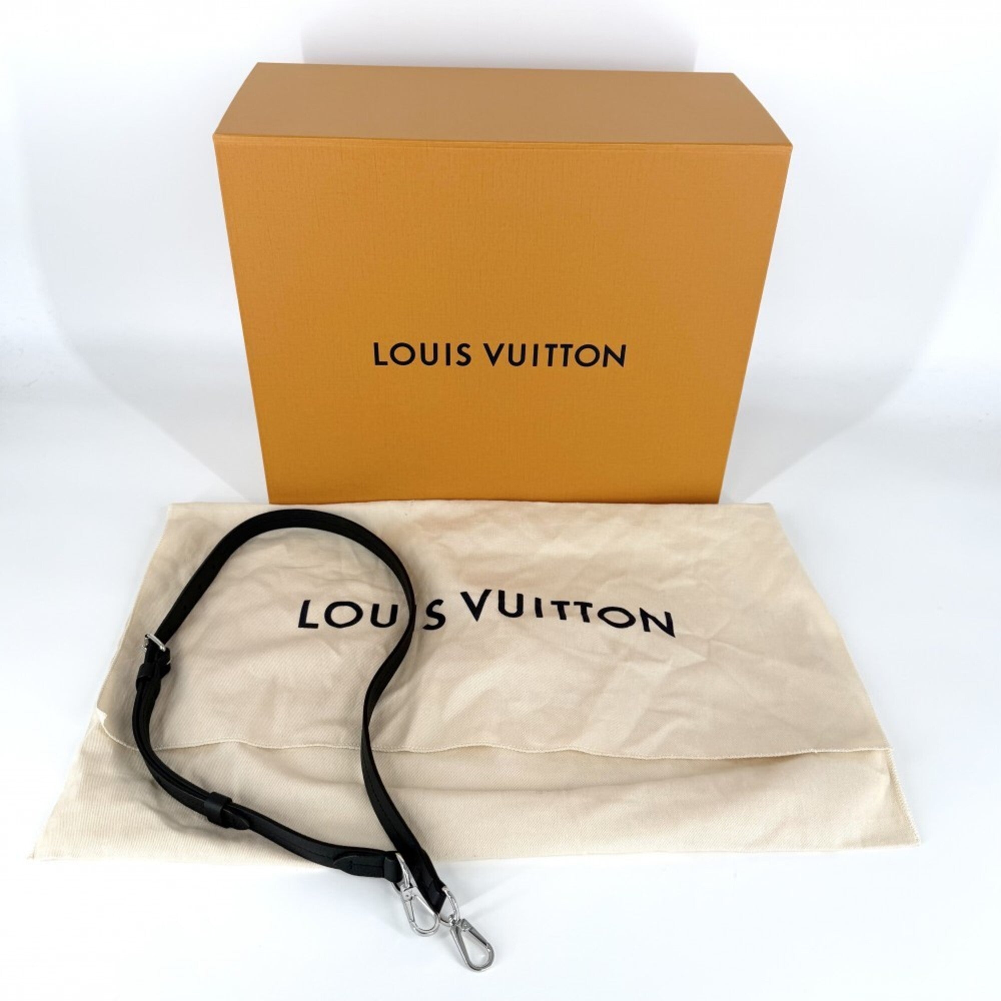 Louis Vuitton Noir Monogram Mahina Leather Handbag Shoulder Bag (Pre-Owned)