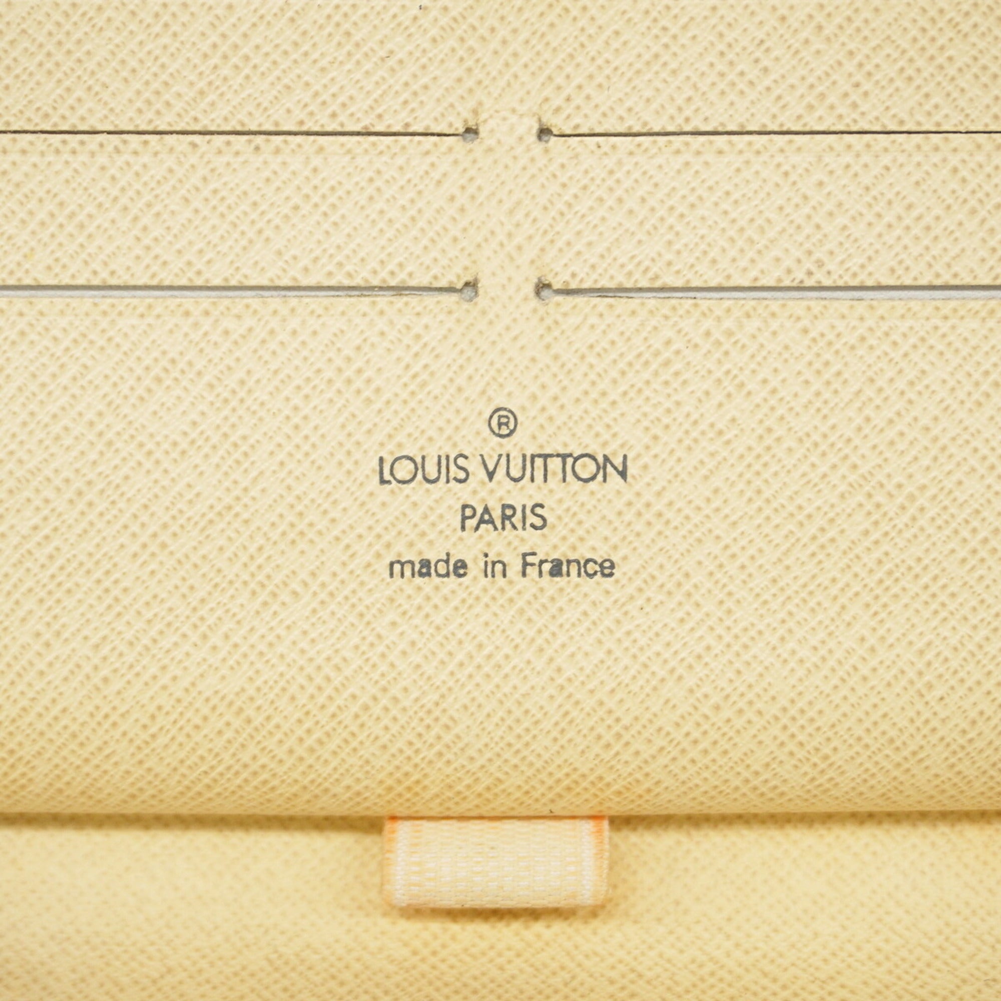 Louis Vuitton White Long Wallet (Bi-Fold) (Pre-Owned)