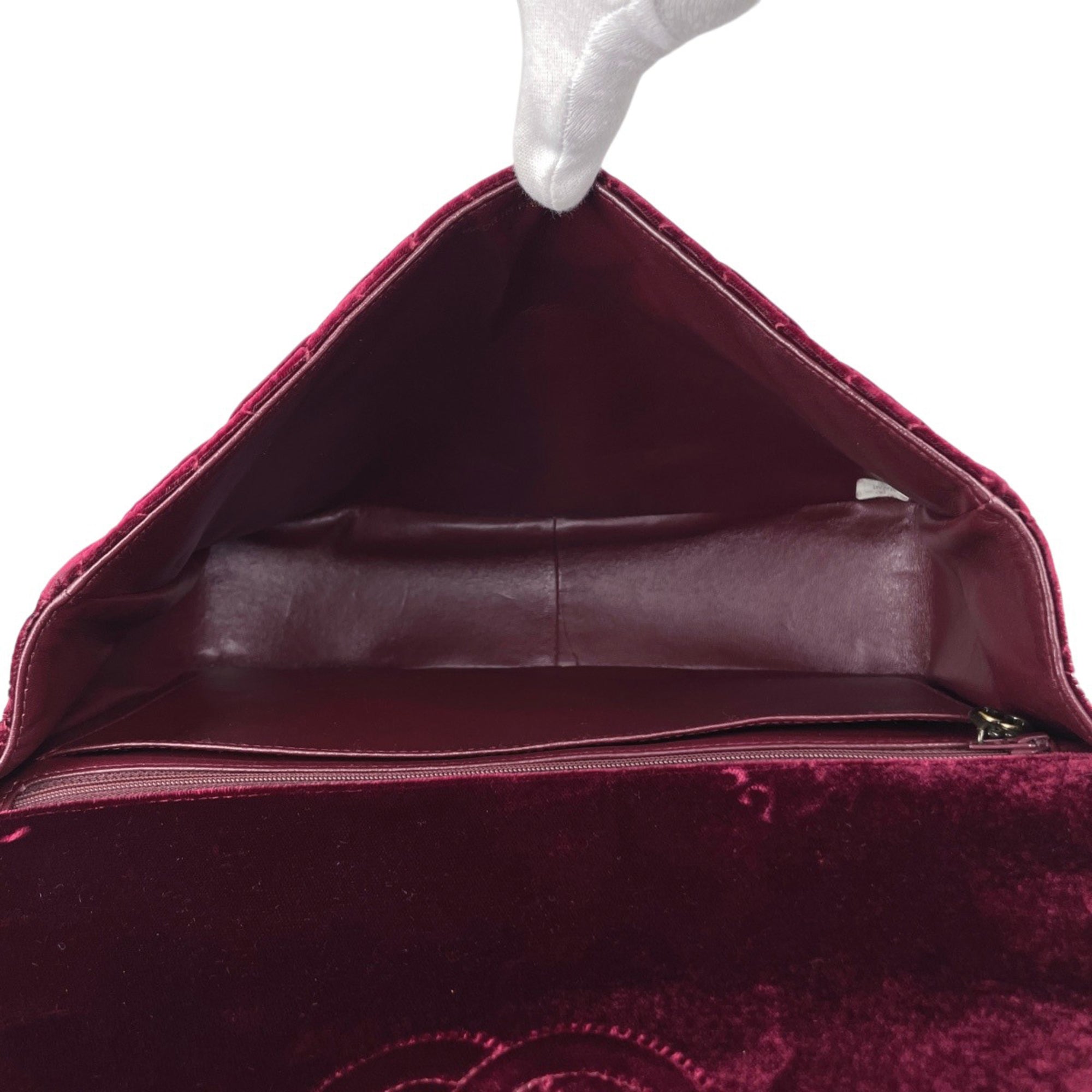 Chanel Matelasse Bordeaux Velvet Shoulder Bag (Pre-Owned)
