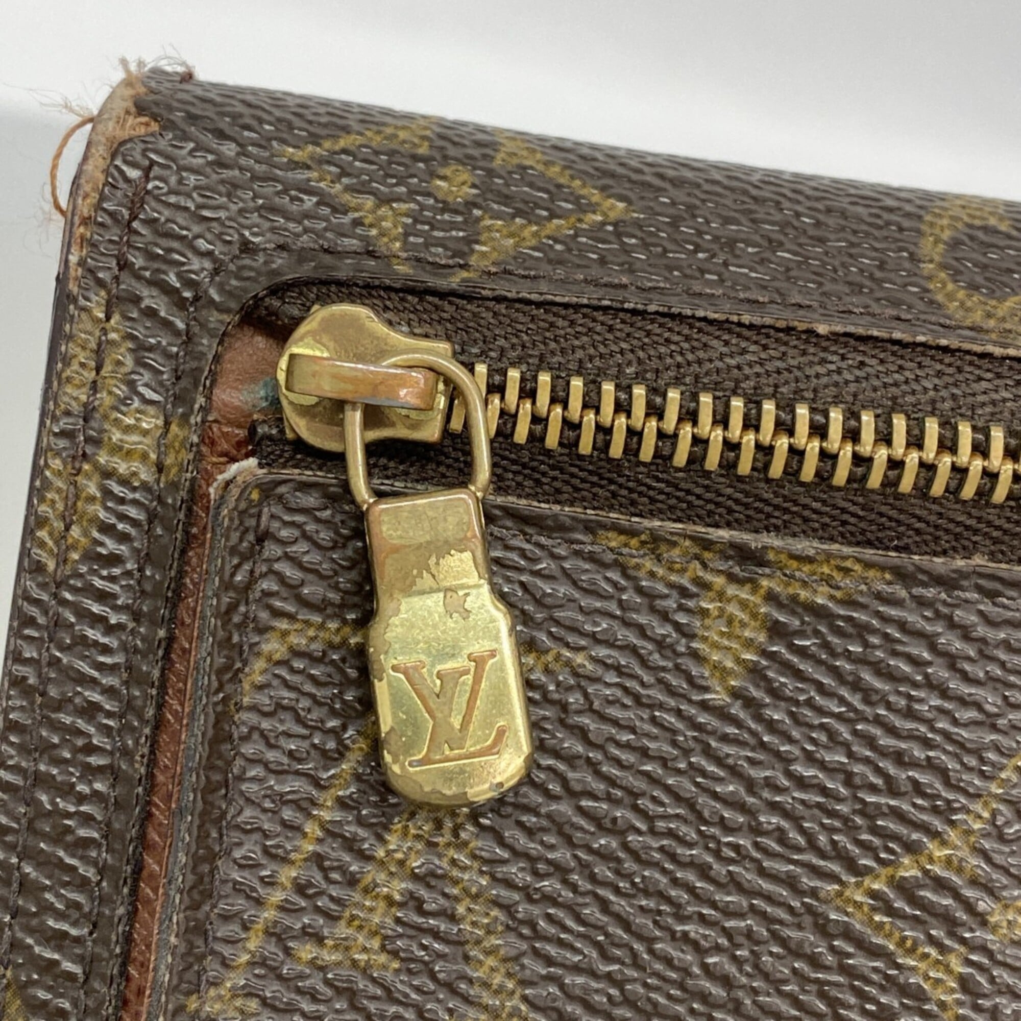 Louis Vuitton Brown Wallet (Tri-Fold) (Pre-Owned)