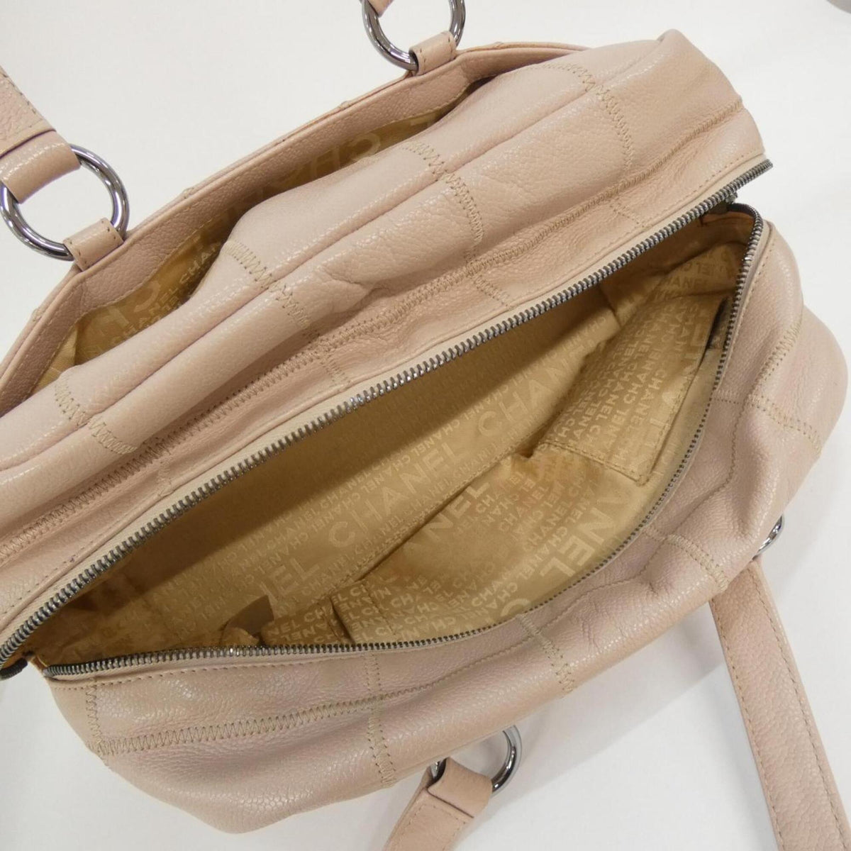 Chanel Light Pink Grained Calfskin Shoulder Bag (Pre-Owned)
