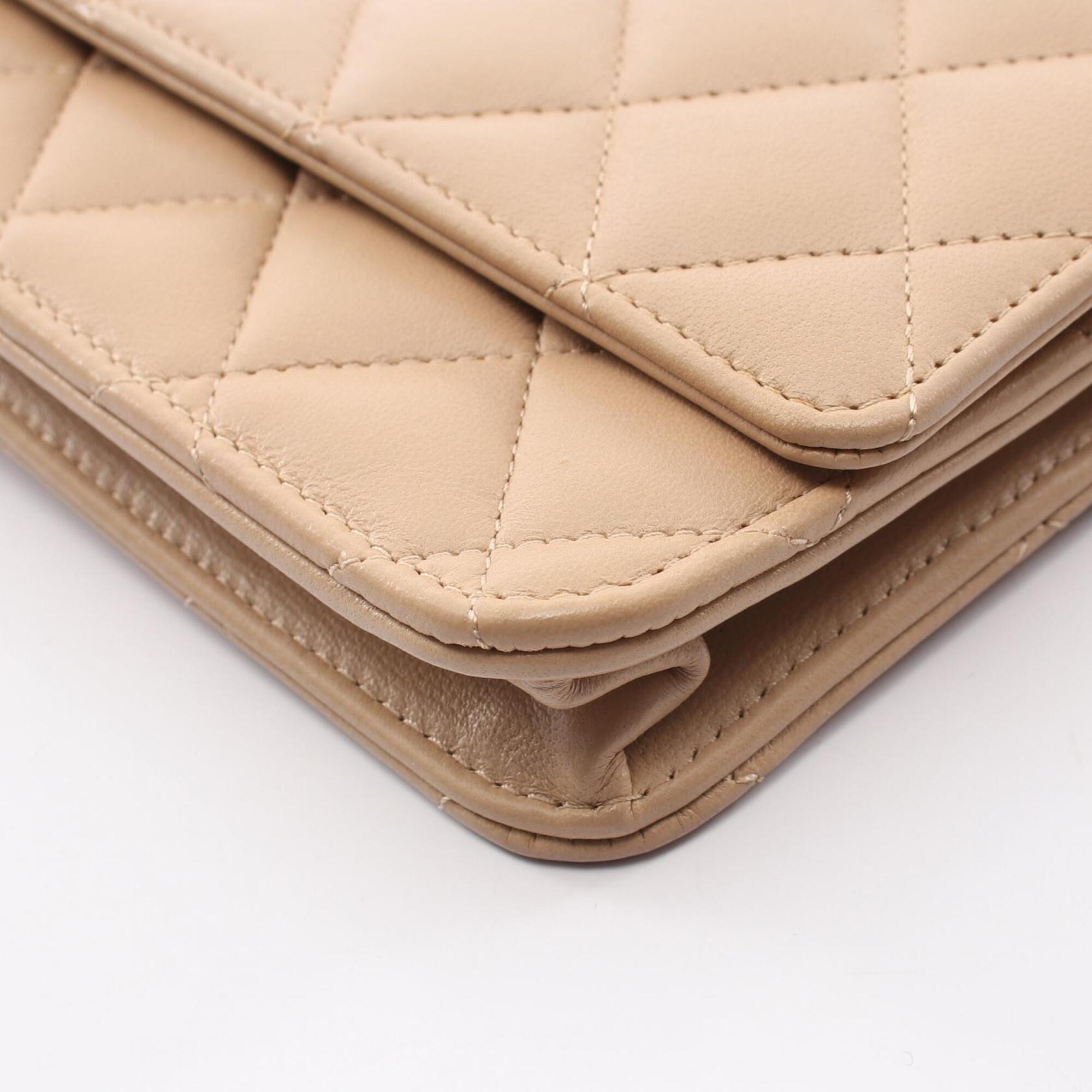 Chanel Beige Leather Handbag Shoulder Bag (Pre-Owned)