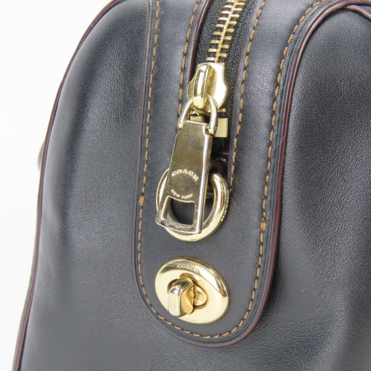 Coach Black Dark Brown Leather Handbag (Pre-Owned)