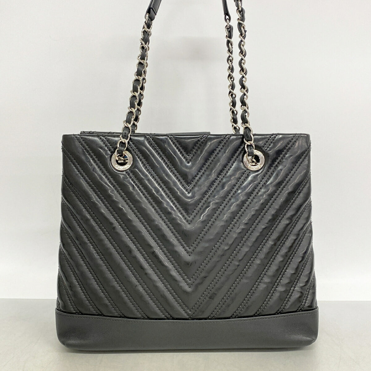 Chanel Black Patent Leather Tote Bag (Pre-Owned)