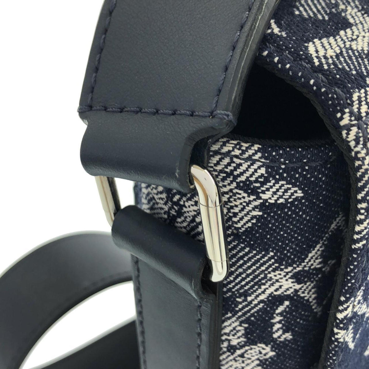 Louis Vuitton Blue Canvas Shoulder Bag (Pre-Owned)