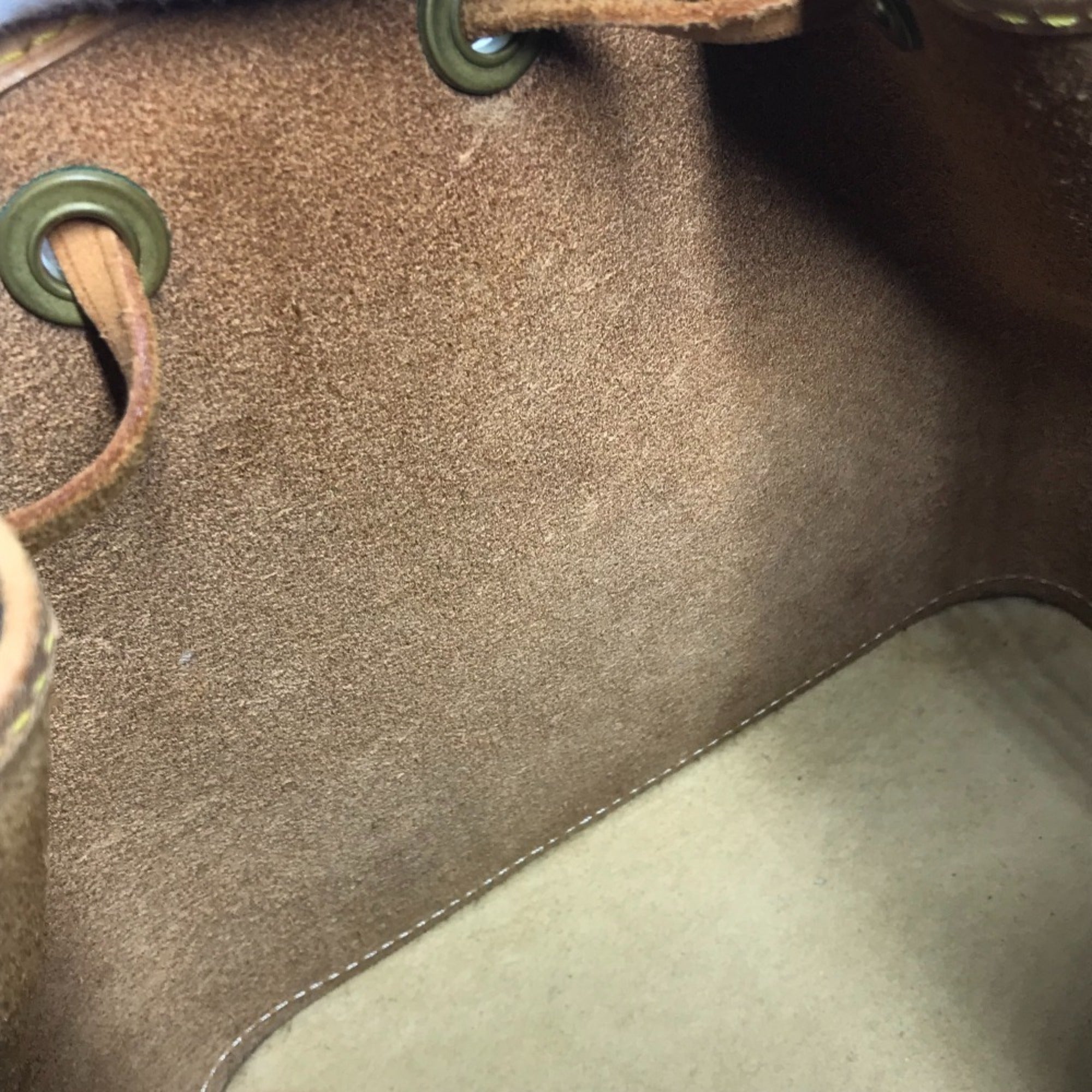 Louis Vuitton Beige Nomade Leather Leather Handbag Shoulder Bag (Pre-Owned)
