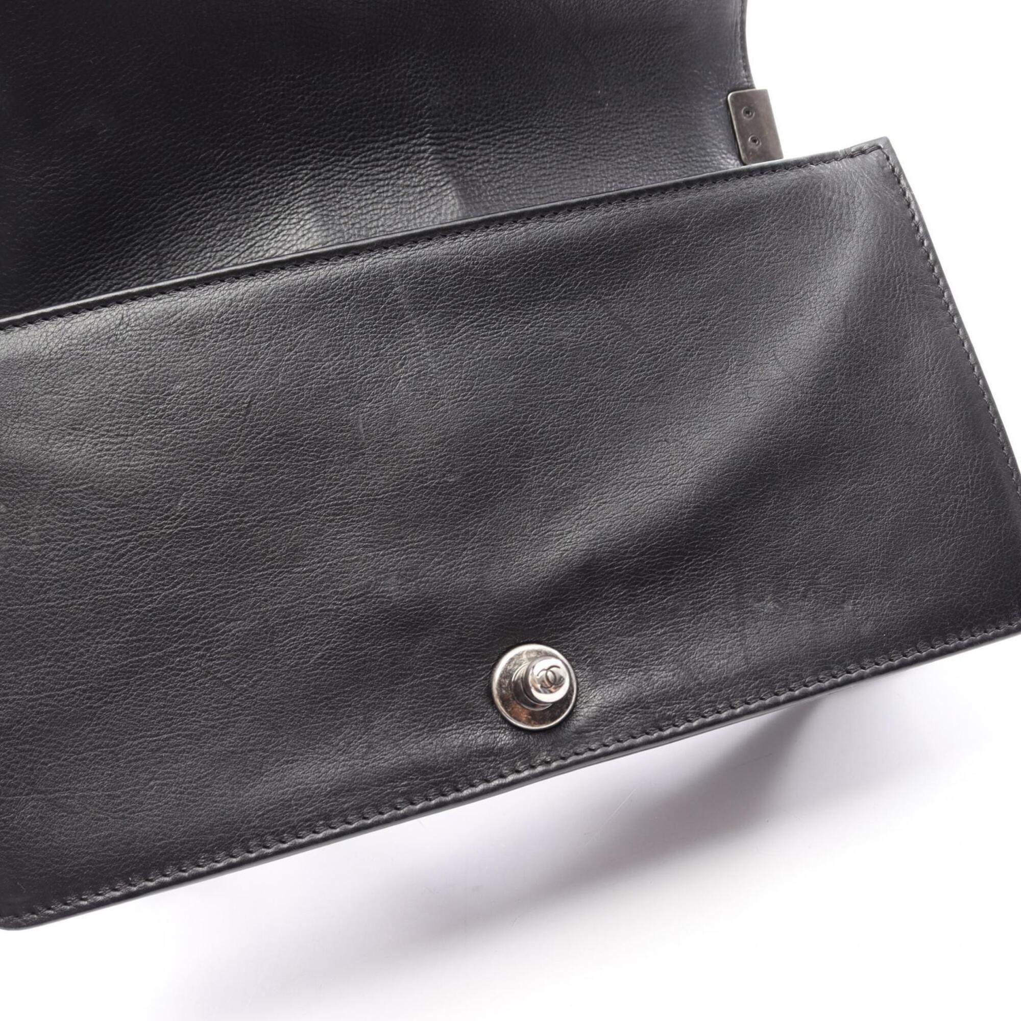 Chanel Black Leather Handbag Shoulder Bag (Pre-Owned)