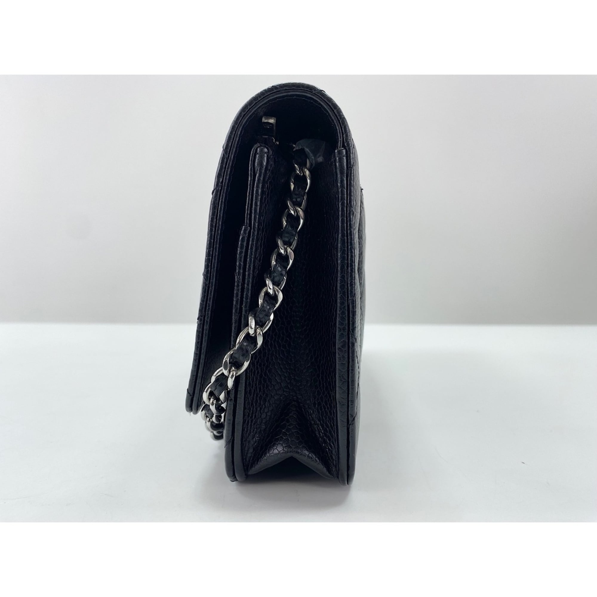 Chanel Matelasse Black Shoulder Bag (Pre-Owned)