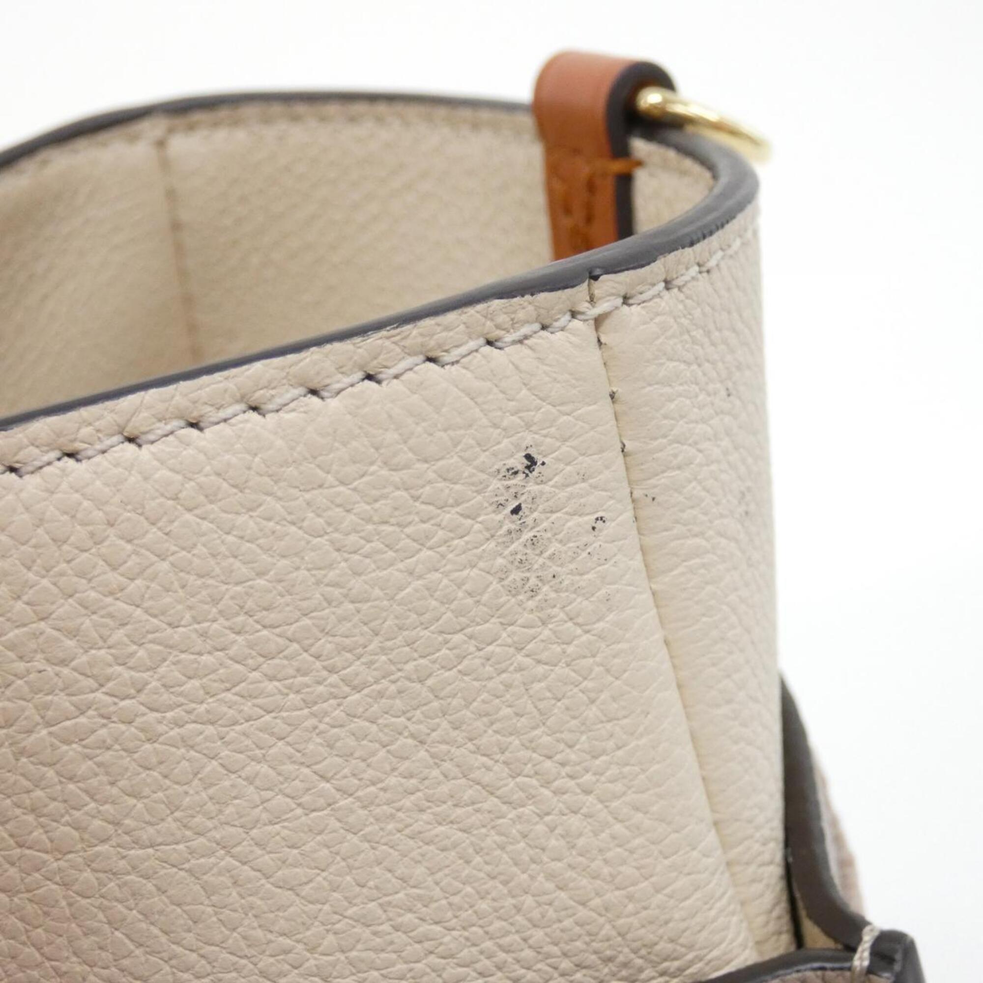 Louis Vuitton Beige Leather Handbag (Pre-Owned)