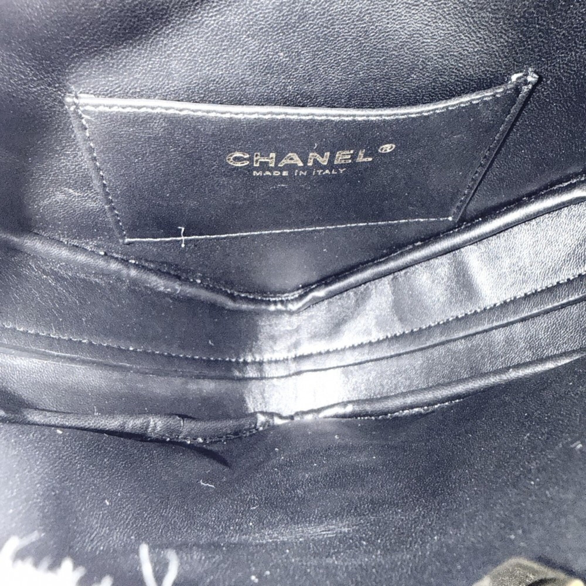Chanel Gold Leather Shoulder Bag (Pre-Owned)