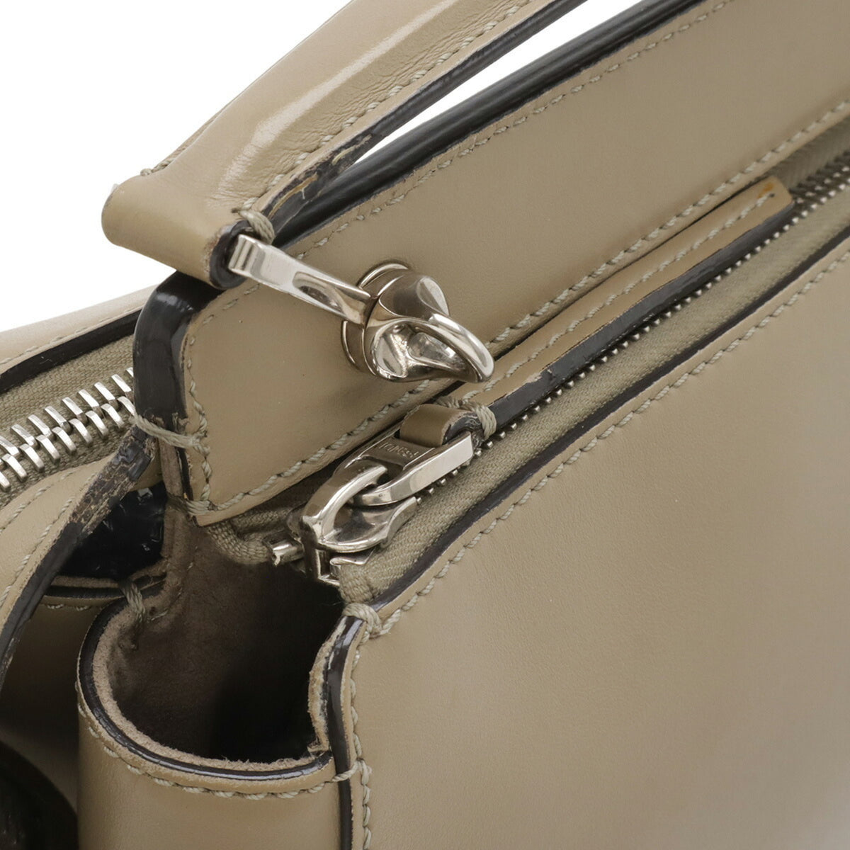 Fendi Grayish Leather Handbag Shoulder Bag (Pre-Owned)