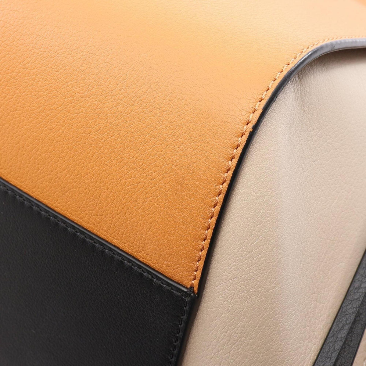 Loewe Beige Black Brown Leather Handbag (Pre-Owned)