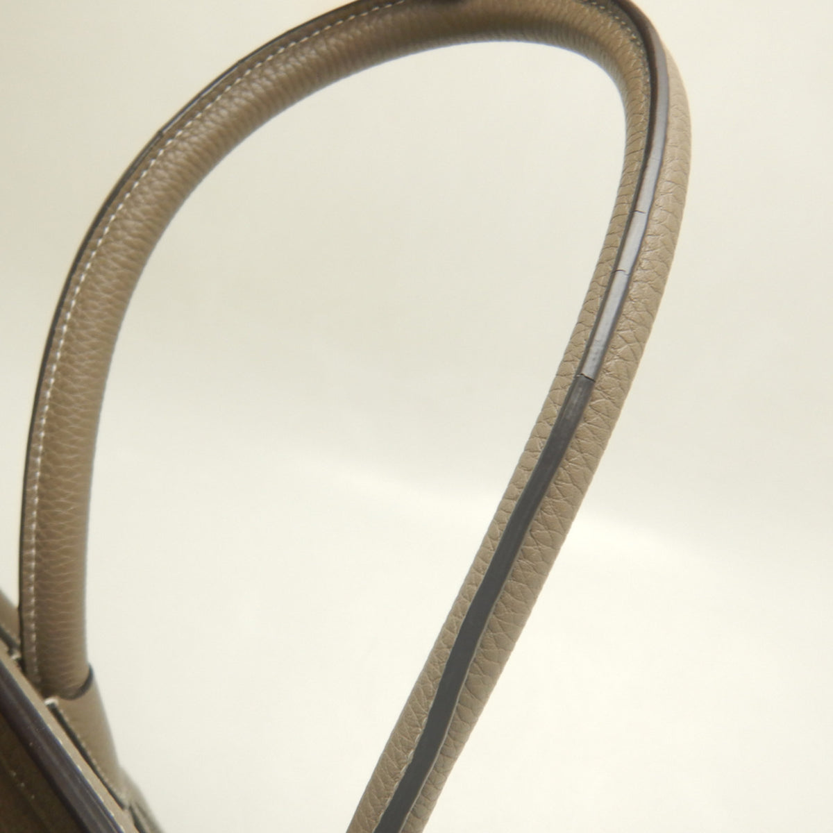 Celine Silver Leather Handbag (Pre-Owned)