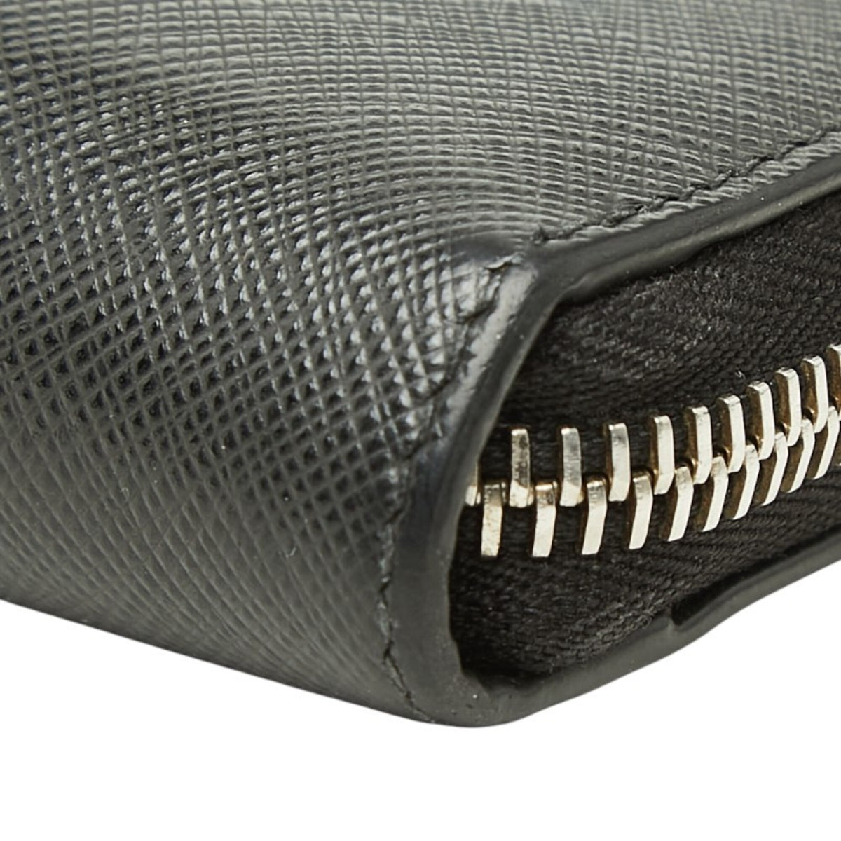 Prada Black Leather Long Wallet (Bi-Fold) (Pre-Owned)