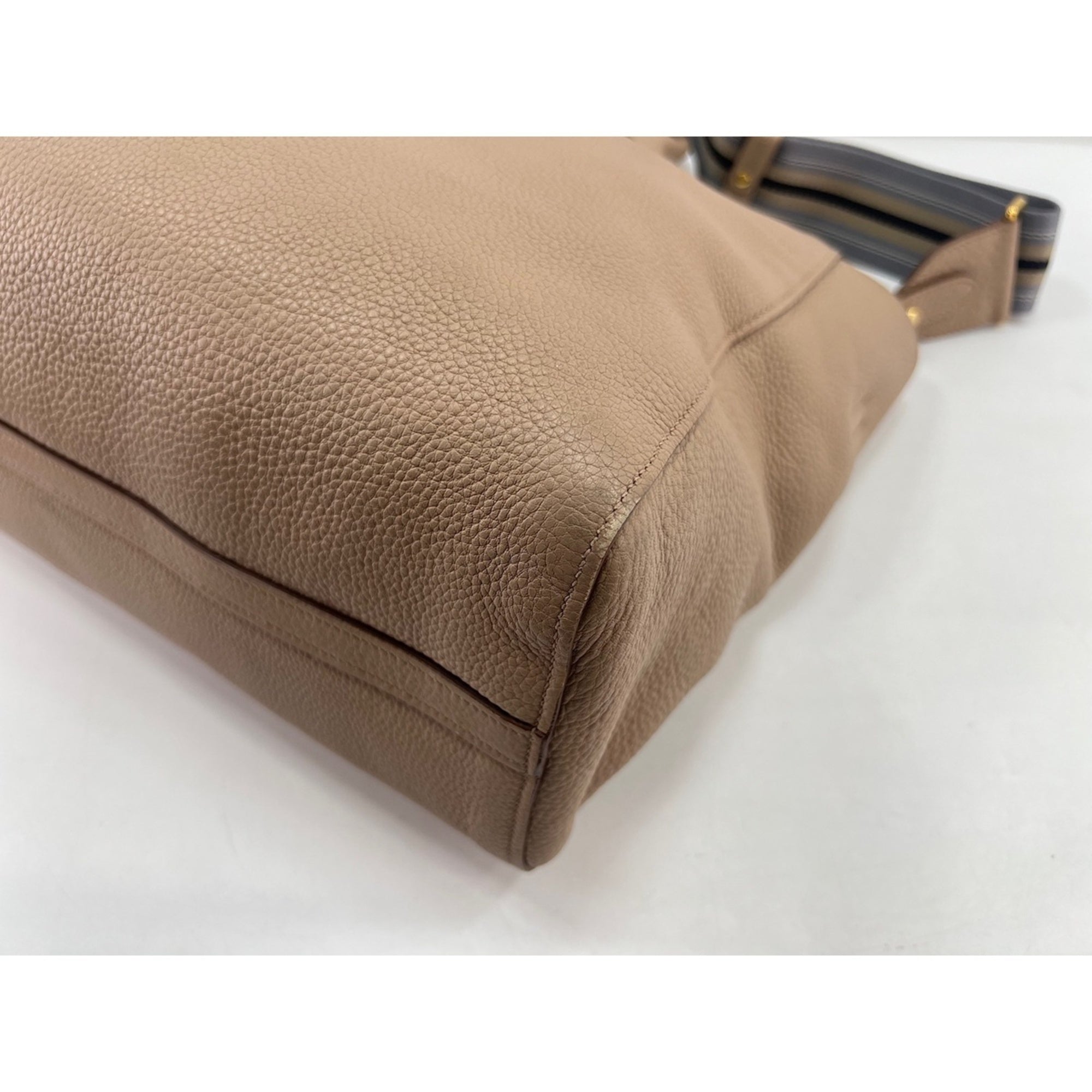 Prada Beige Tote Bag (Pre-Owned)