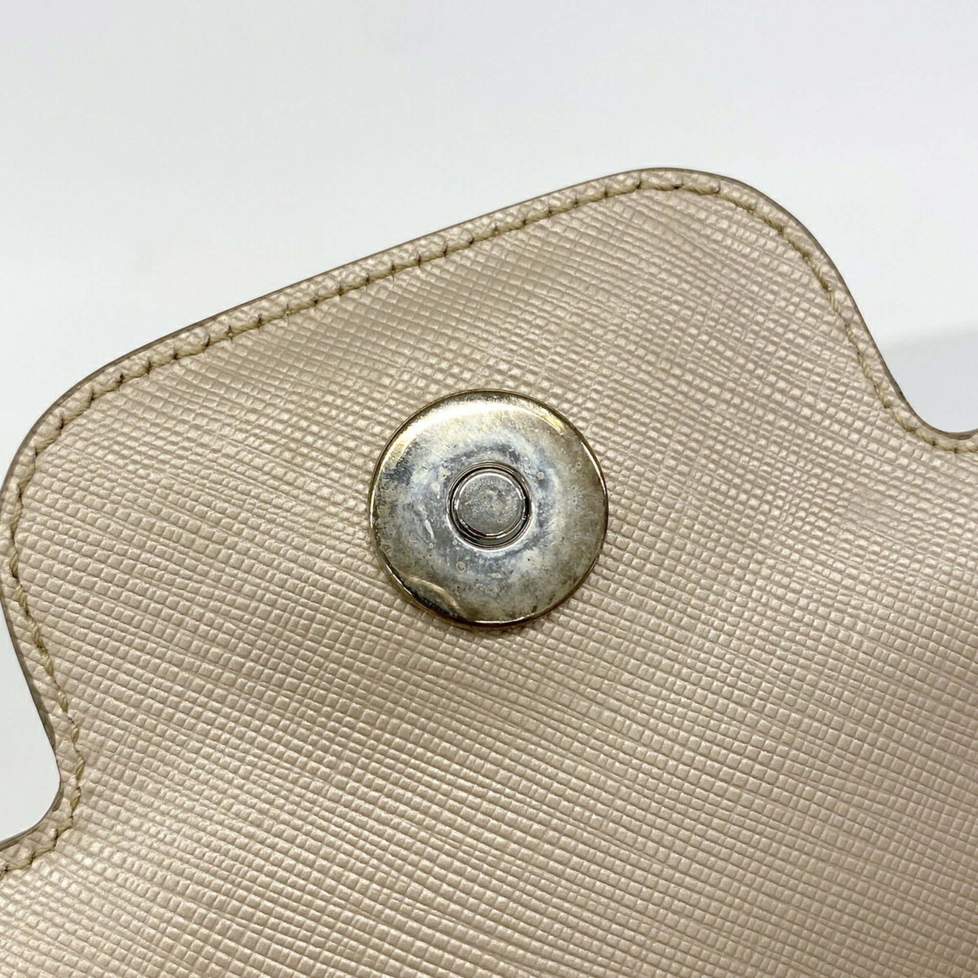 Salvatore Ferragamo Beige Leather Shoulder Bag (Pre-Owned)