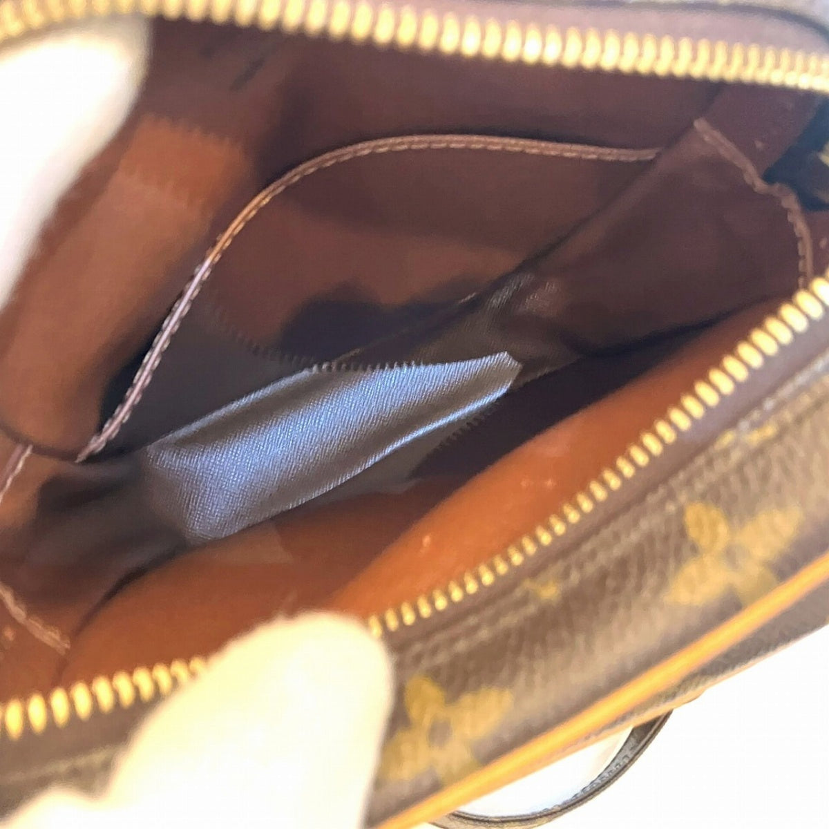 Louis Vuitton Brown Monogram Shoulder Bag (Pre-Owned)