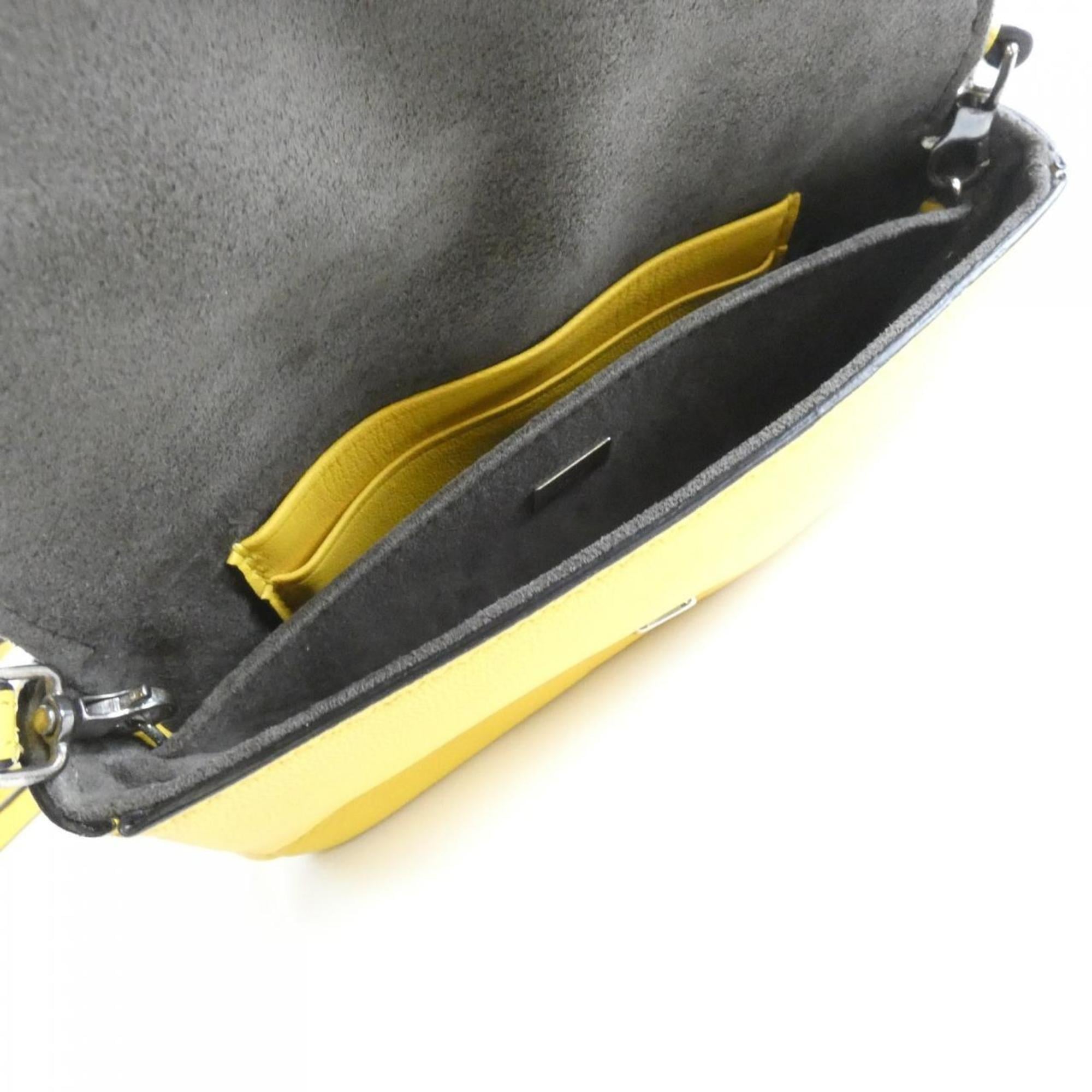 Fendi Yellow Leather Baguette Bag Handbag (Pre-Owned)